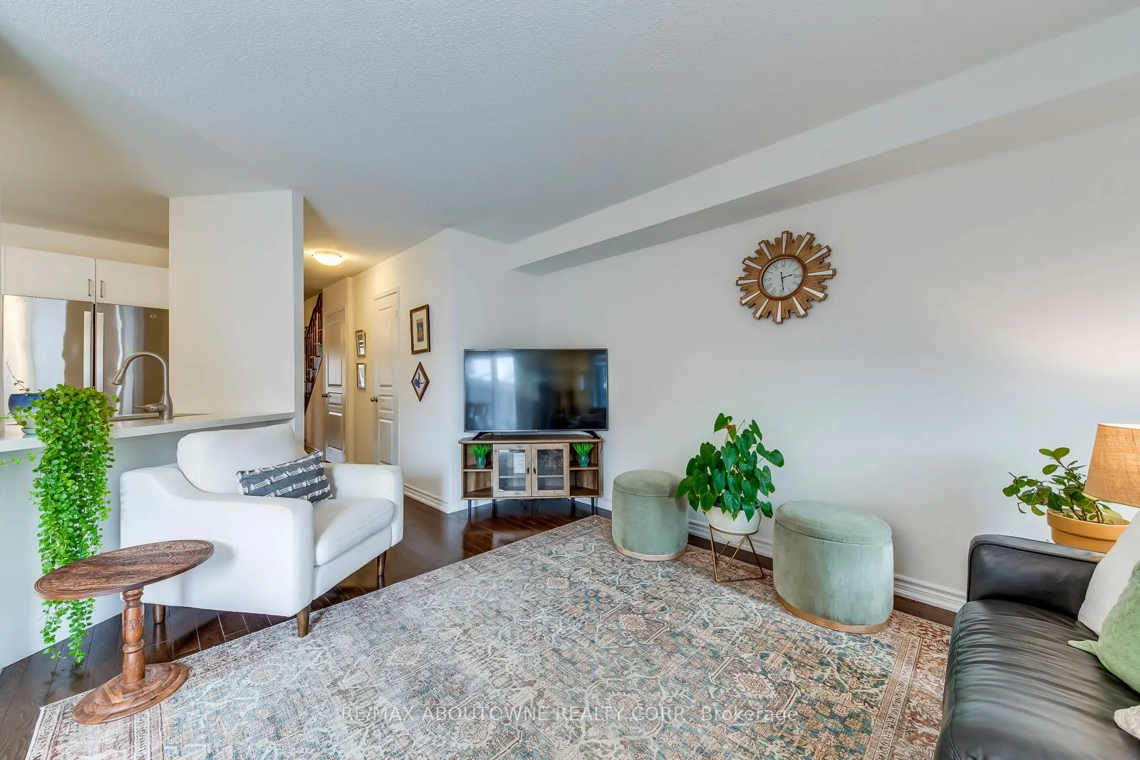 Photo 12 of 2322 Saddlecreek Crescent, Oakville, Westmount — HOMEH