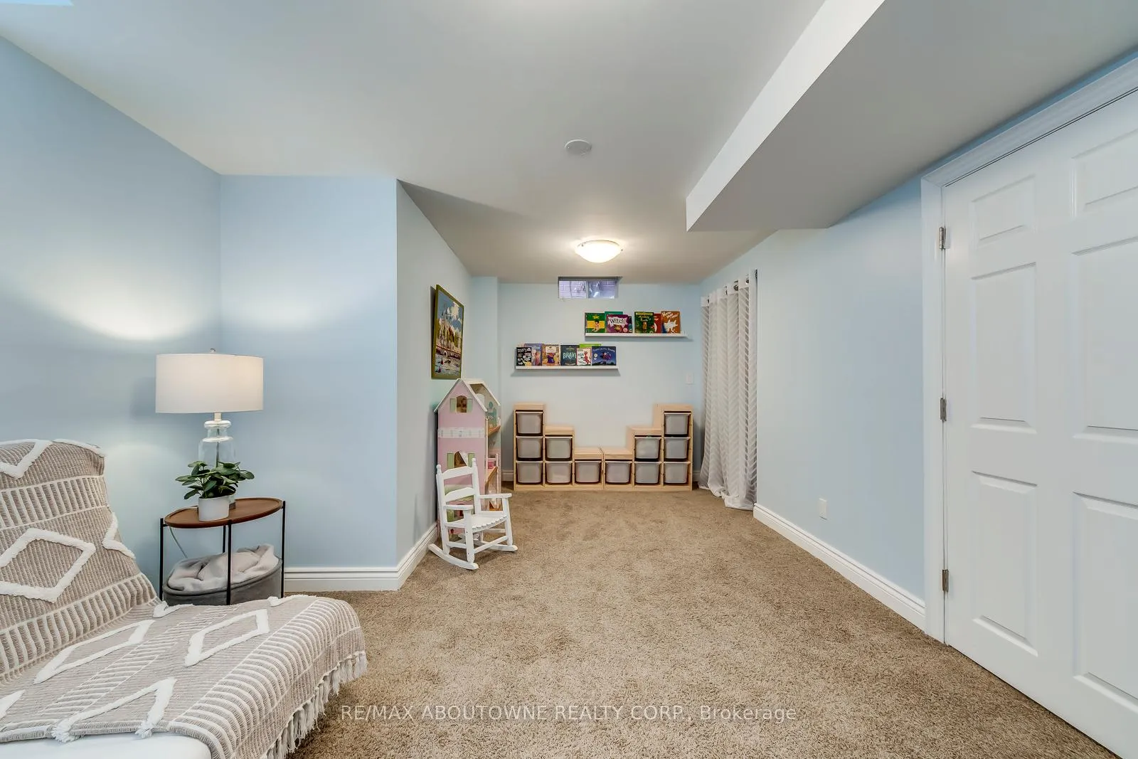 Photo 35 of 2322 Saddlecreek Crescent, Oakville, Westmount — HOMEH