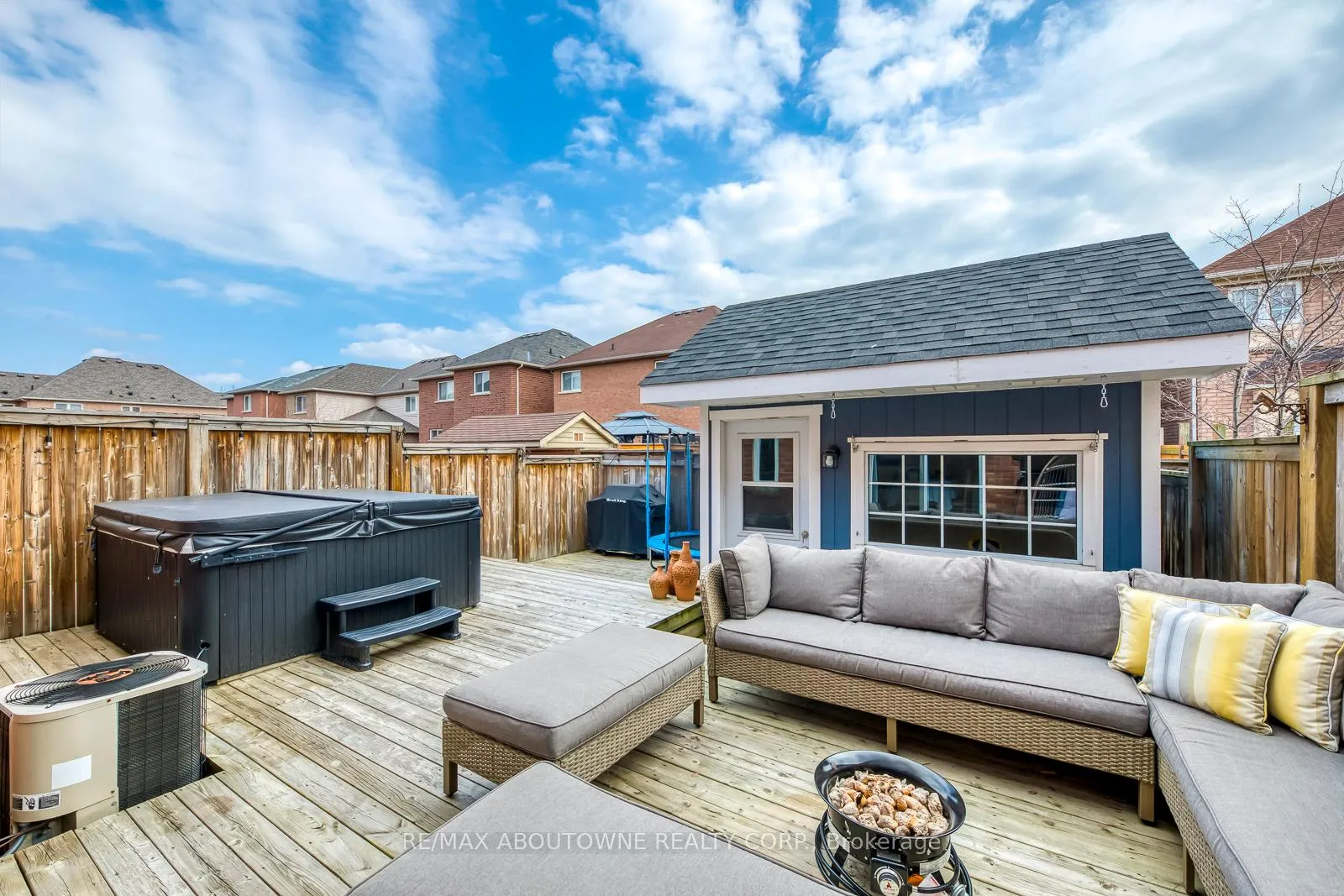 Photo 42 of 2322 Saddlecreek Crescent, Oakville, Westmount — HOMEH