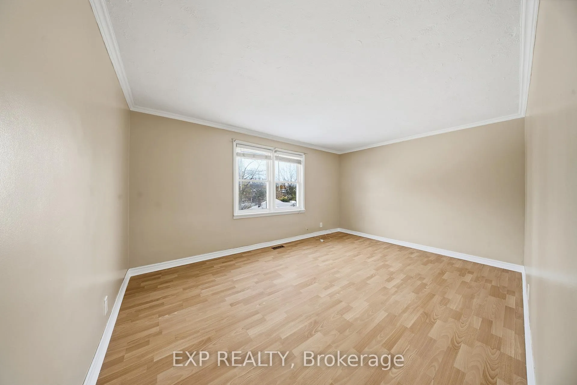 Photo 7 of Unit 2, 36 Market Street, Brampton, Downtown Brampton — HOMEH