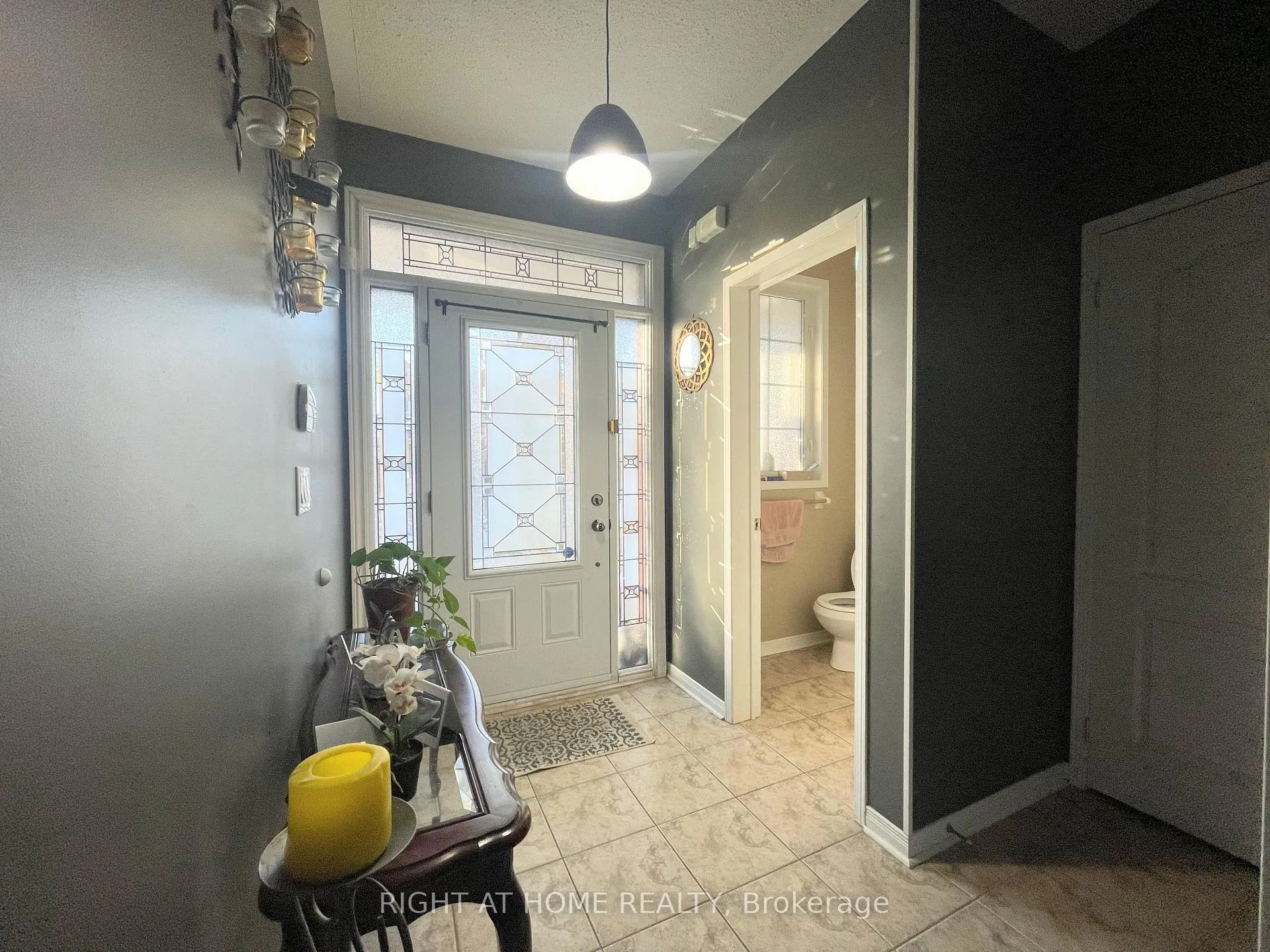 Photo 2 of 53 Knightswood Crescent, Brampton, Fletcher's Meadow — HOMEH