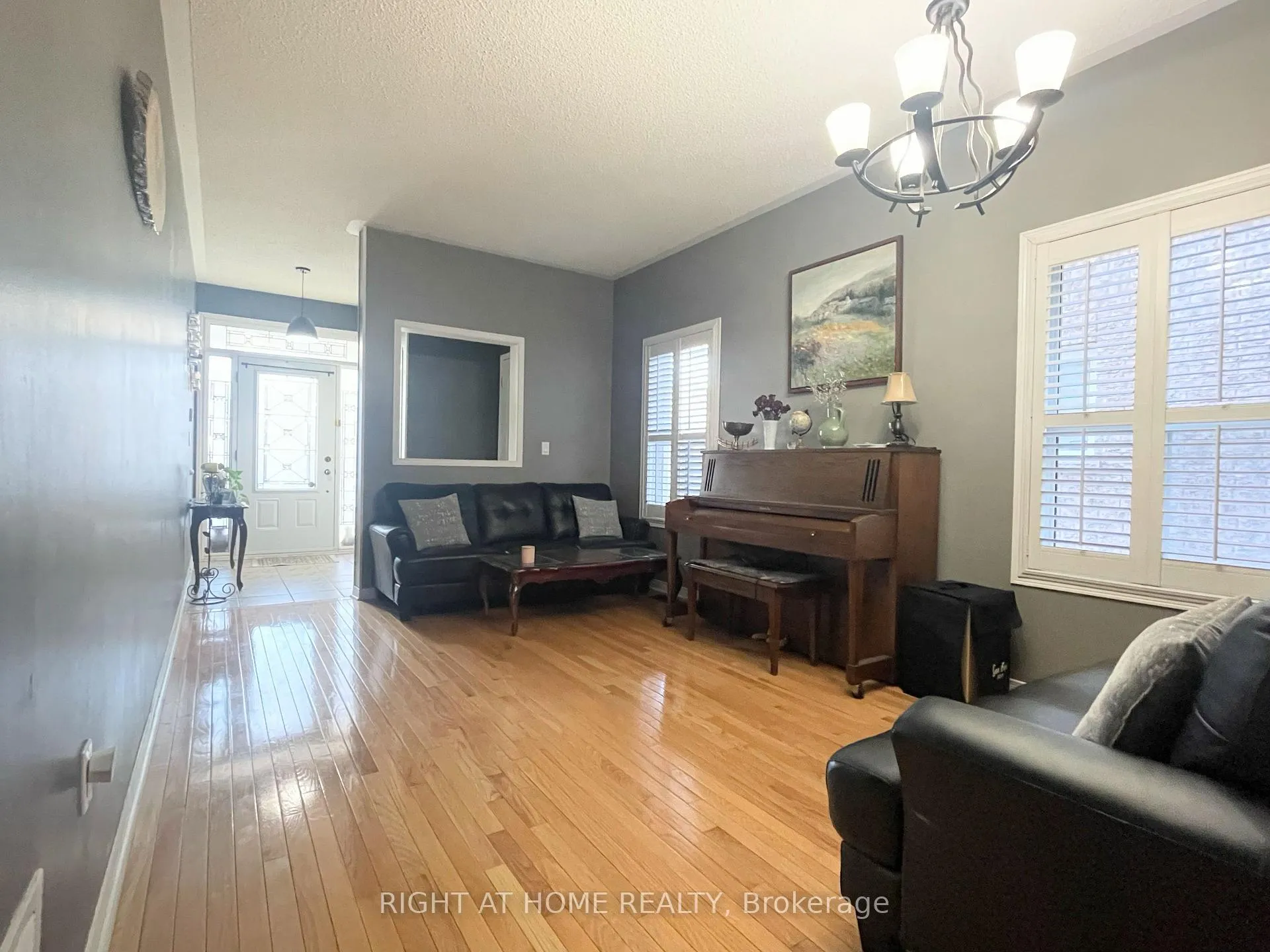 Photo 4 of 53 Knightswood Crescent, Brampton, Fletcher's Meadow — HOMEH