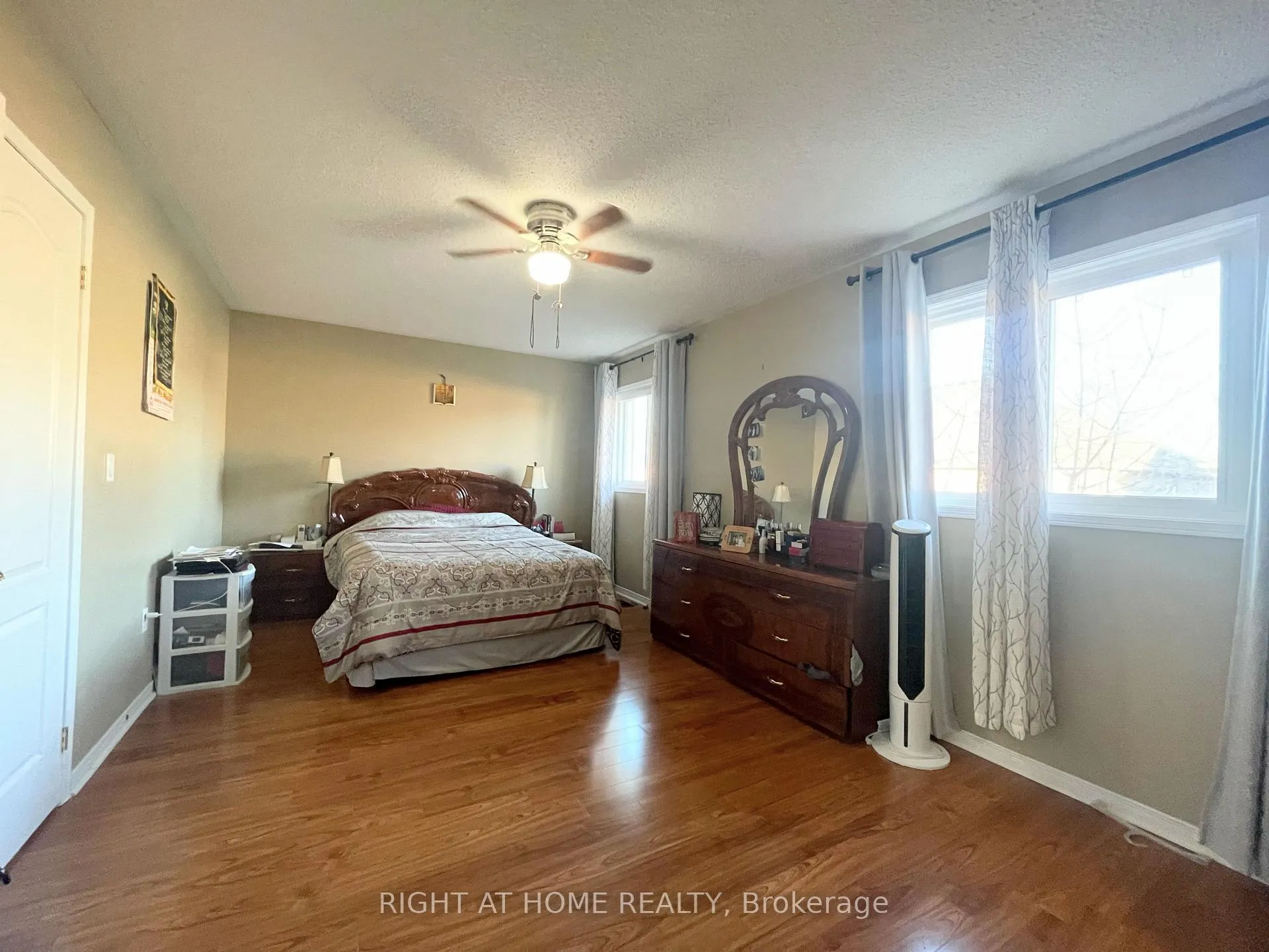 Photo 11 of 53 Knightswood Crescent, Brampton, Fletcher's Meadow — HOMEH