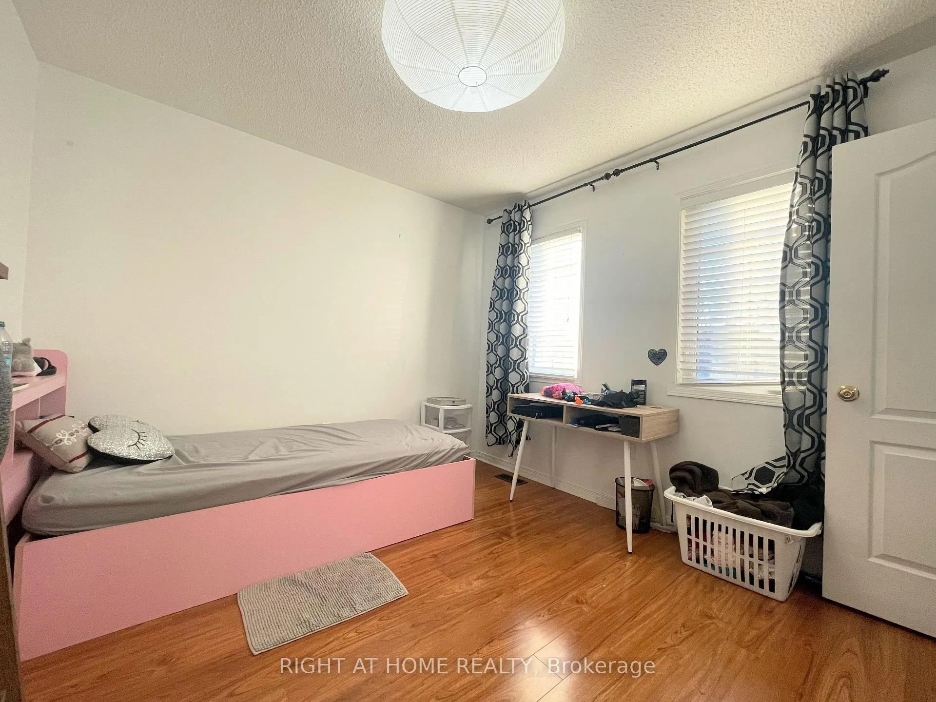 Photo 23 of 53 Knightswood Crescent, Brampton, Fletcher's Meadow — HOMEH