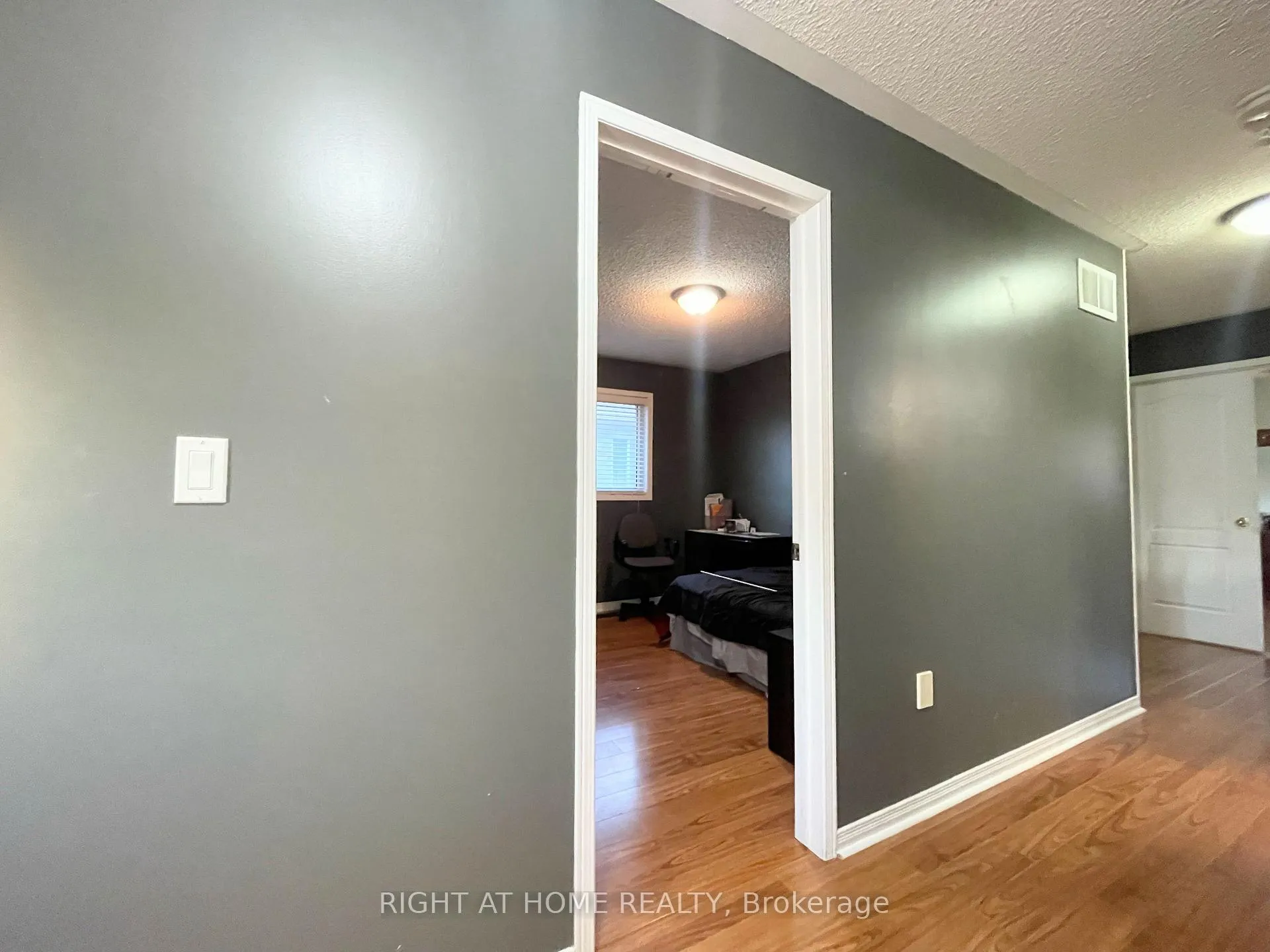 Photo 27 of 53 Knightswood Crescent, Brampton, Fletcher's Meadow — HOMEH