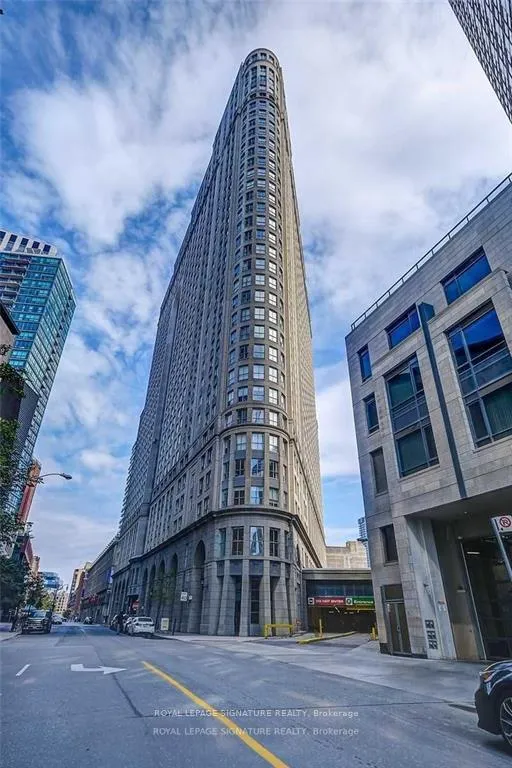 Photo 1 of Unit 1110, 25 The Esplanade, Toronto, Waterfront Communities — HOMEH