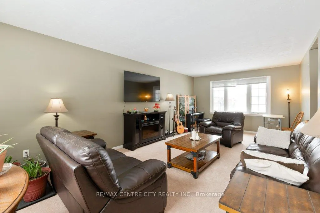 Photo 5 of 6579 Bostwick Road, Central Elgin, Rural Central Elgin — HOMEH