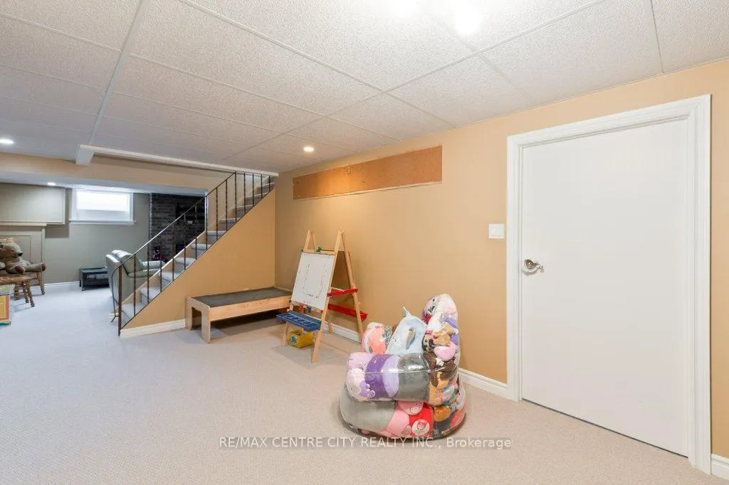 Photo 16 of 6579 Bostwick Road, Central Elgin, Rural Central Elgin — HOMEH
