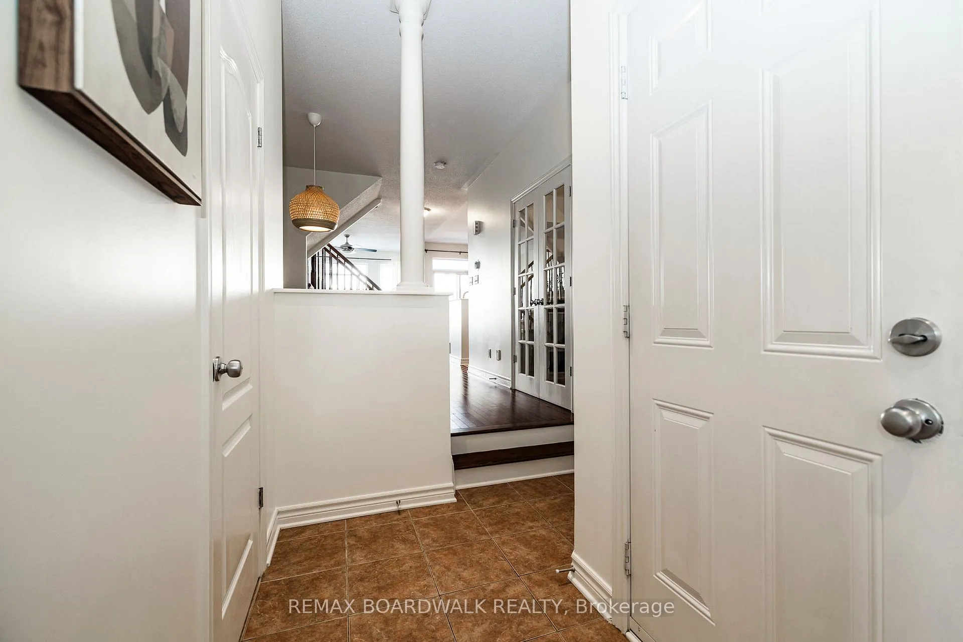 Photo 4 of 29 Madelon Drive, Ottawa, Barrhaven - Longfields — HOMEH