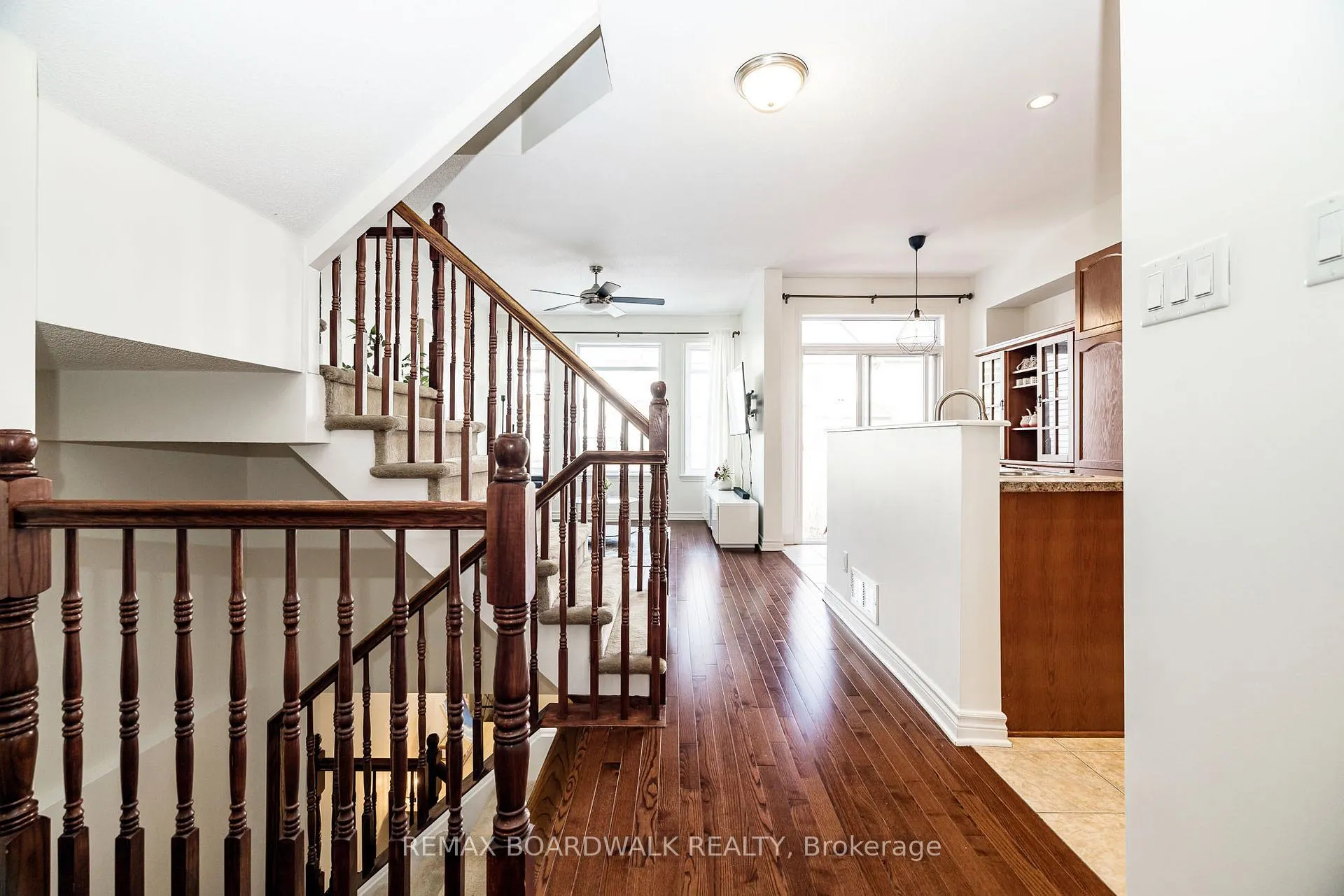 Photo 8 of 29 Madelon Drive, Ottawa, Barrhaven - Longfields — HOMEH