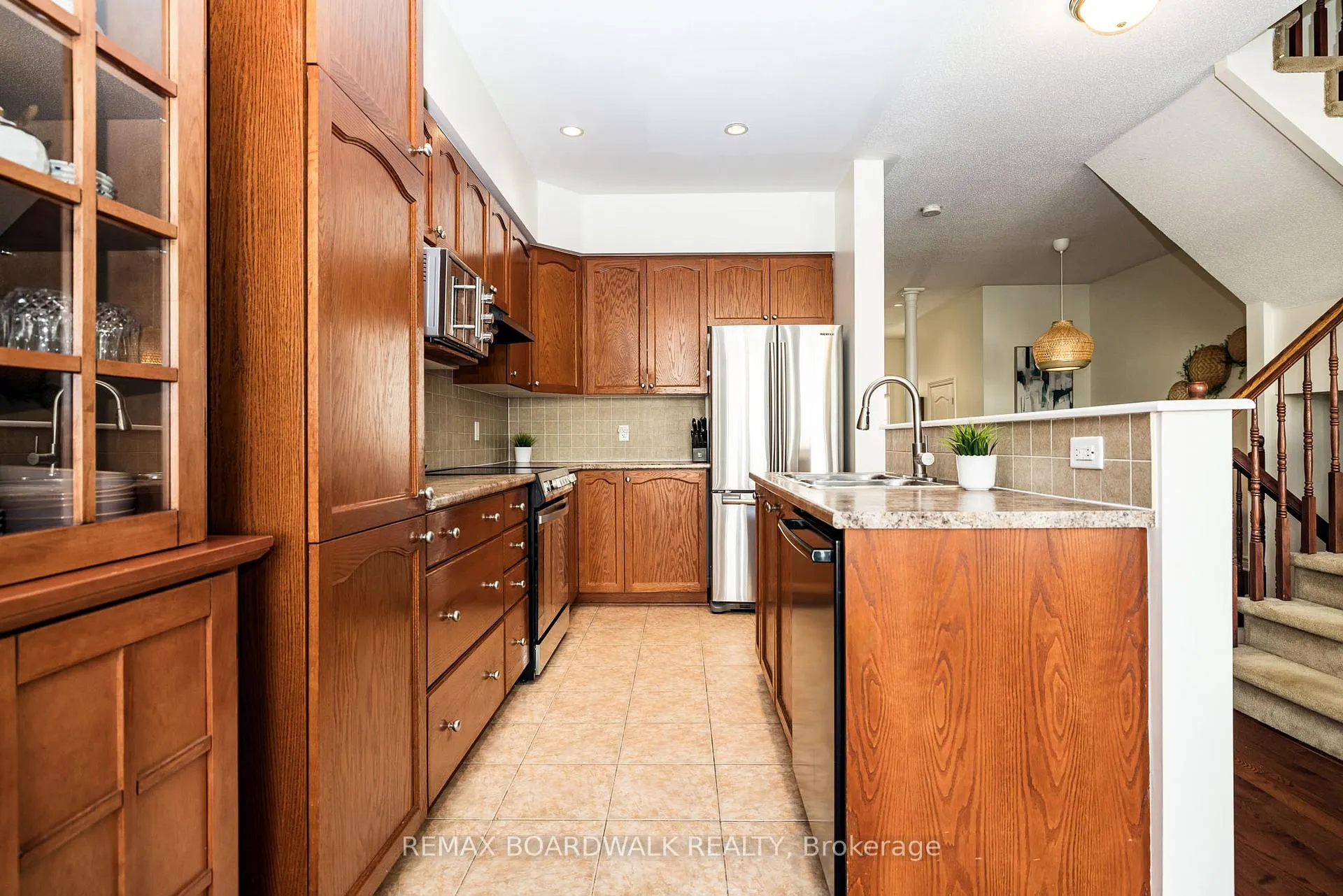 Photo 11 of 29 Madelon Drive, Ottawa, Barrhaven - Longfields — HOMEH