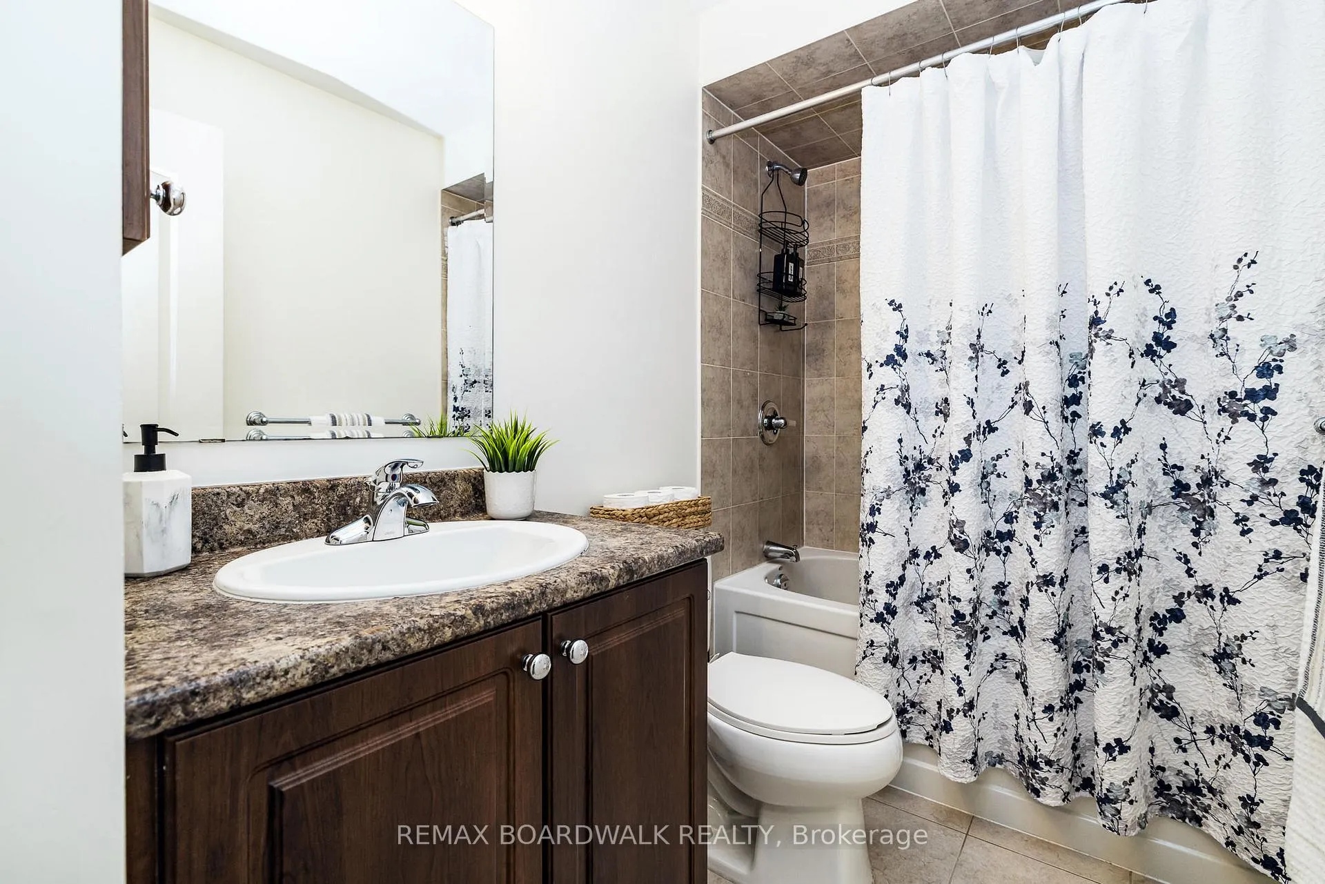 Photo 30 of 29 Madelon Drive, Ottawa, Barrhaven - Longfields — HOMEH