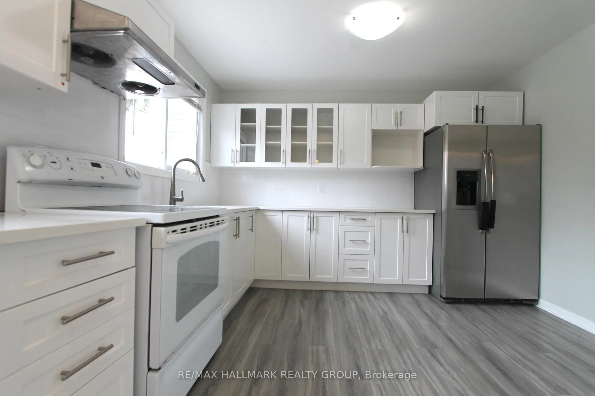 Photo 11 of 1427 Bellamy Street, Ottawa, Carleton Square — HOMEH