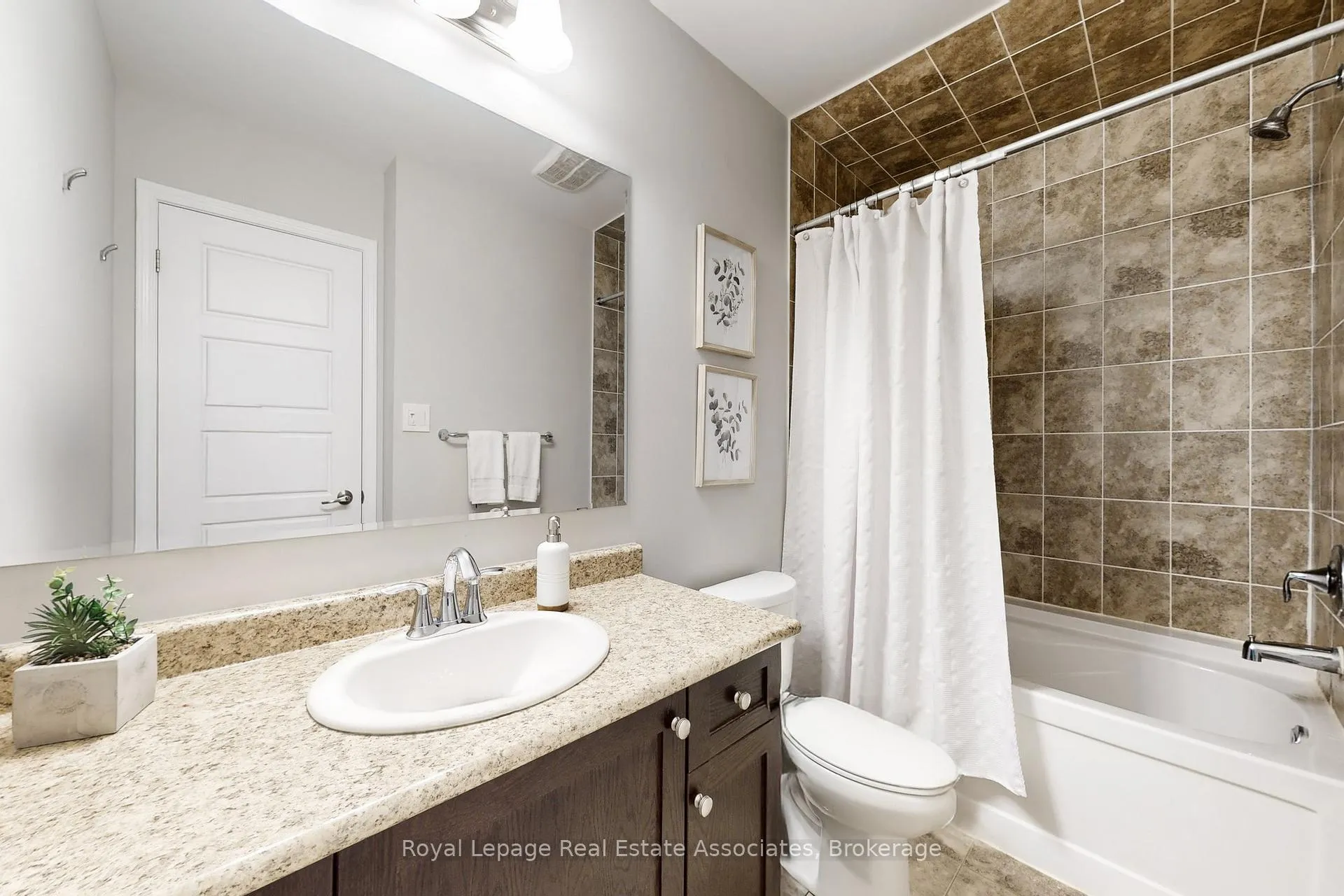 Photo 42 of Unit 27, 3002 Preserve Drive, Oakville, Glenorchy — HOMEH