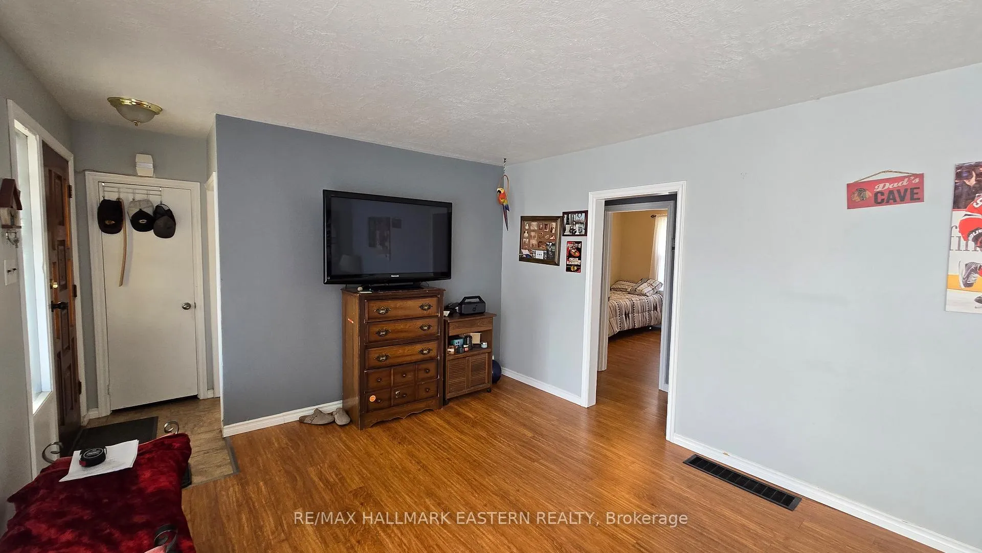 Photo 4 of 45 Goodfellow Road S, Peterborough, Otonabee Ward 1 — HOMEH