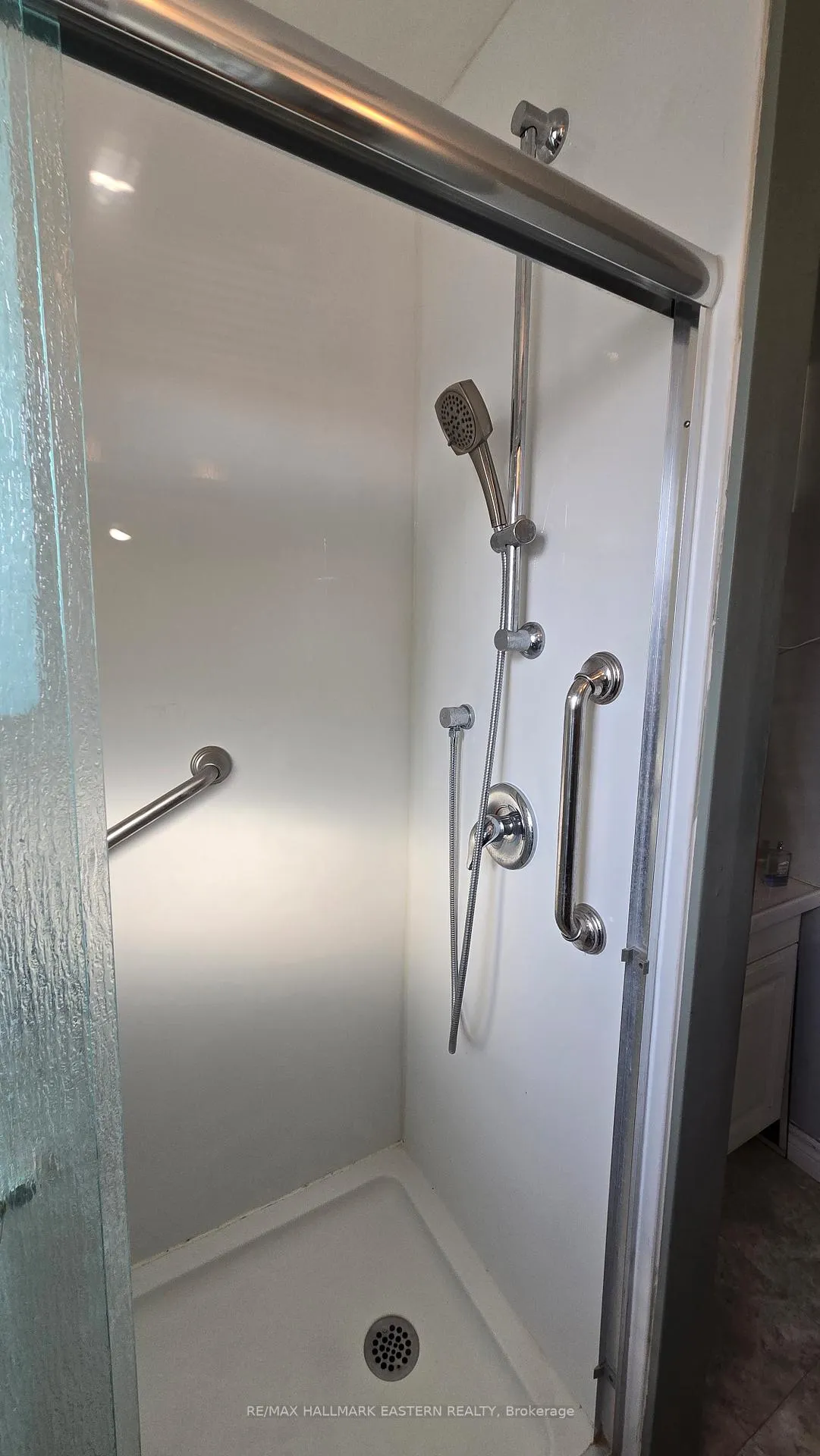 Photo 16 of 45 Goodfellow Road S, Peterborough, Otonabee Ward 1 — HOMEH