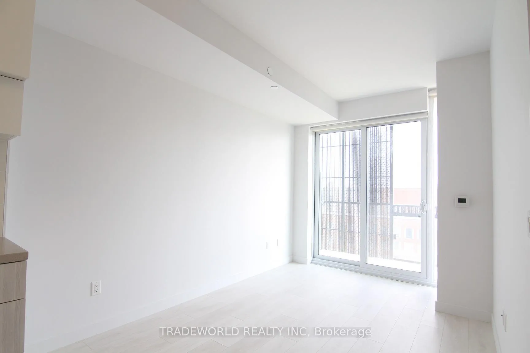 Photo 4 of Unit 1210, 8 Eglinton Avenue E, Toronto, Mount Pleasant West — HOMEH