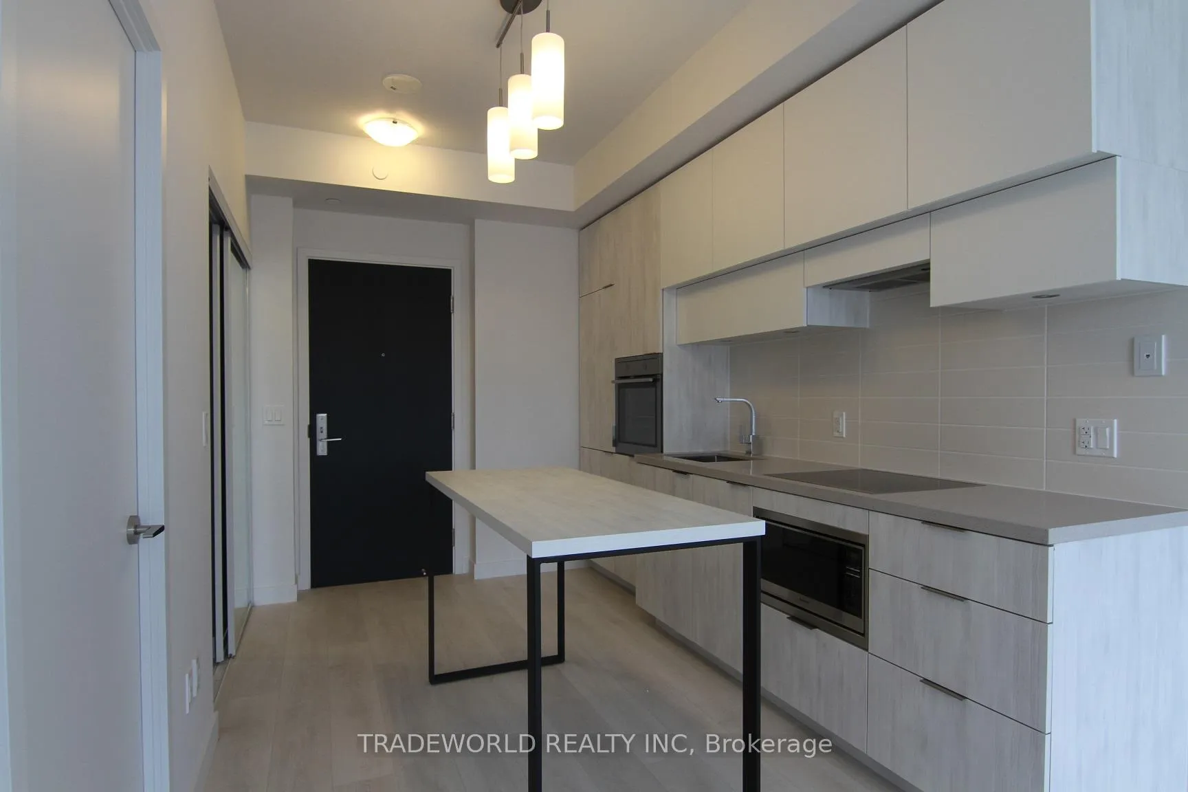 Photo 6 of Unit 1210, 8 Eglinton Avenue E, Toronto, Mount Pleasant West — HOMEH