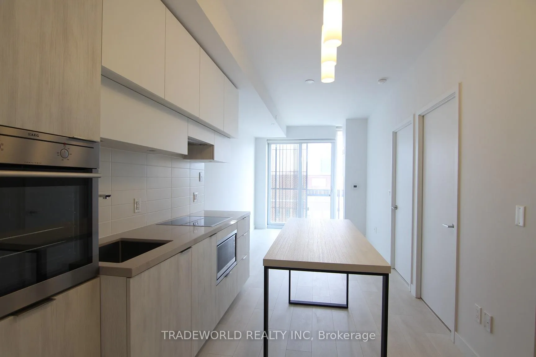 Photo 7 of Unit 1210, 8 Eglinton Avenue E, Toronto, Mount Pleasant West — HOMEH