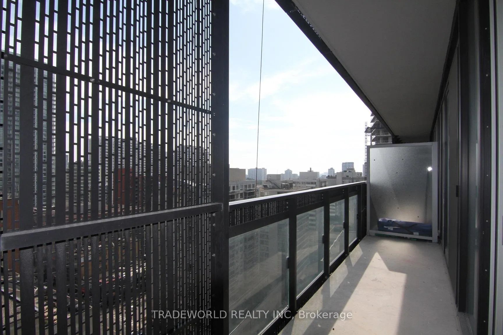 Photo 12 of Unit 1210, 8 Eglinton Avenue E, Toronto, Mount Pleasant West — HOMEH