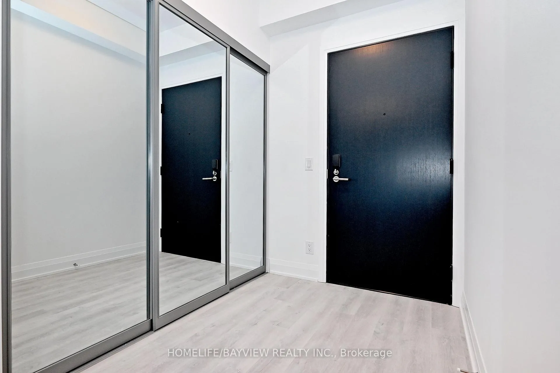 Photo 11 of Unit 2501, 65 Broadway Avenue, Toronto, Mount Pleasant West — HOMEH