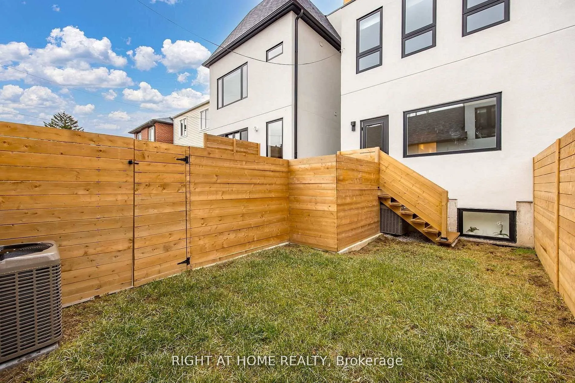 Photo 21 of 50 Lanark Avenue, Toronto, Humewood-Cedarvale — HOMEH