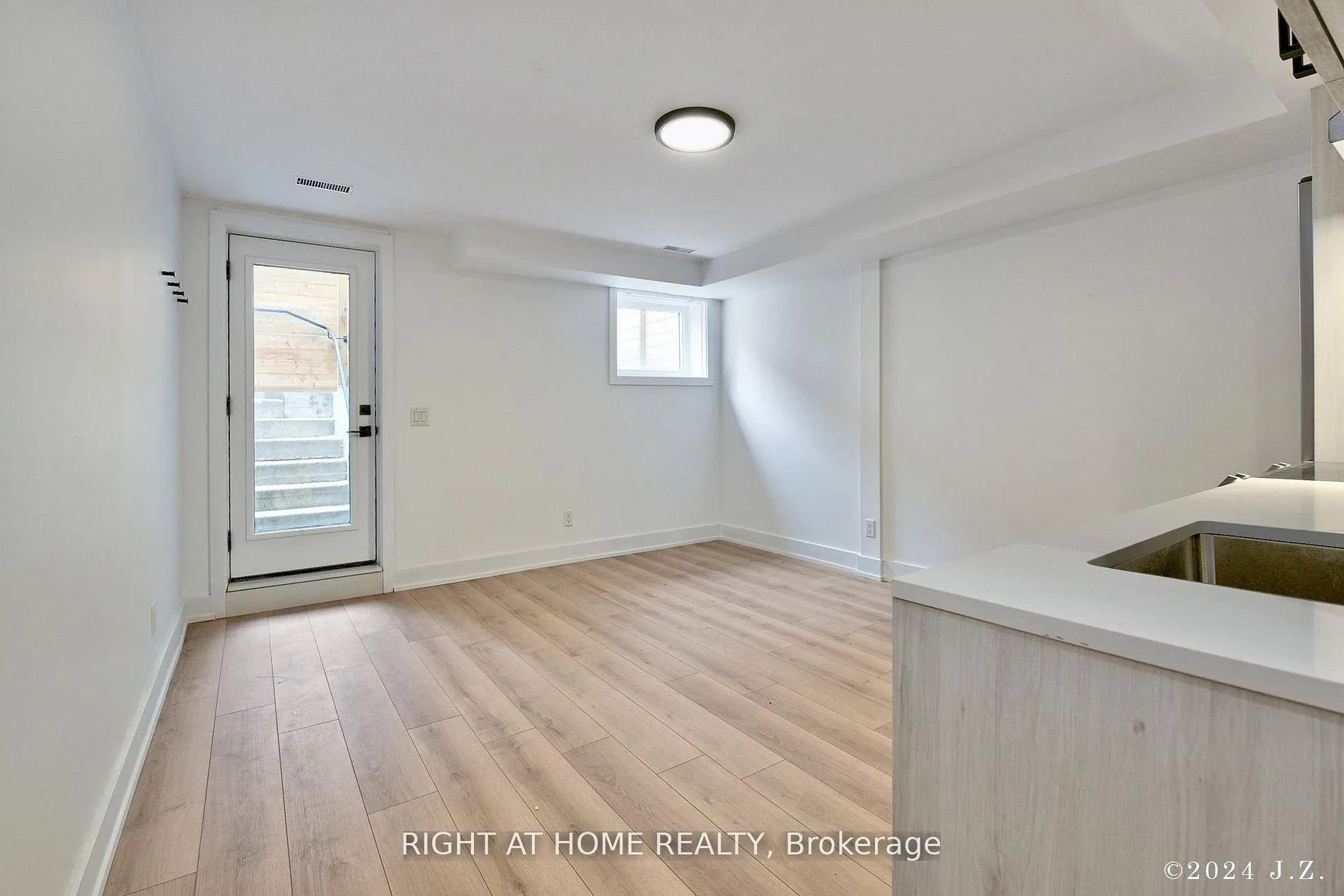Photo 23 of 50 Lanark Avenue, Toronto, Humewood-Cedarvale — HOMEH