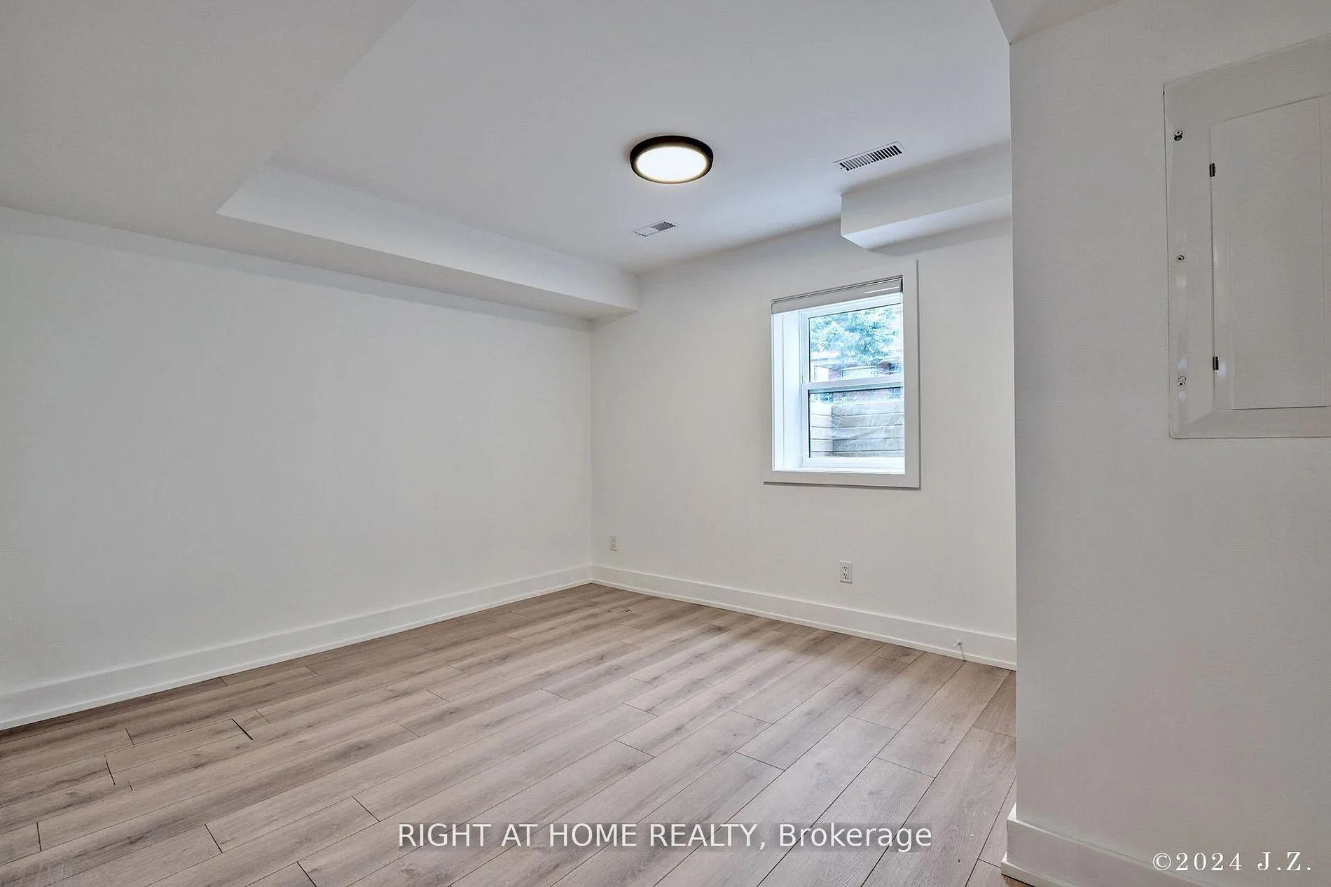 Photo 24 of 50 Lanark Avenue, Toronto, Humewood-Cedarvale — HOMEH