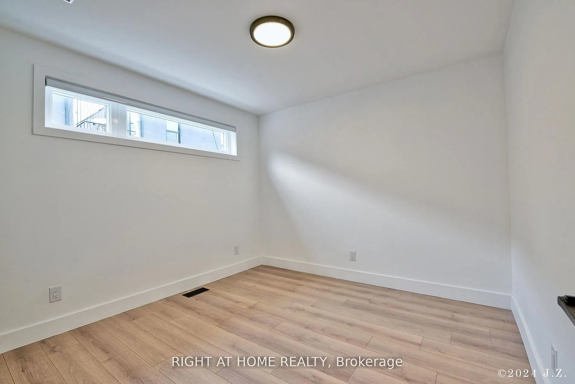 Photo 31 of 50 Lanark Avenue, Toronto, Humewood-Cedarvale — HOMEH