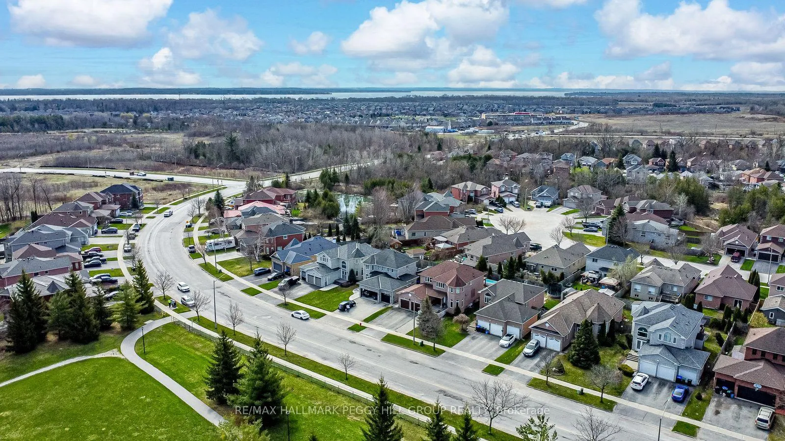 Photo 31 of 1940 Webster Boulevard, Innisfil, Alcona — HOMEH