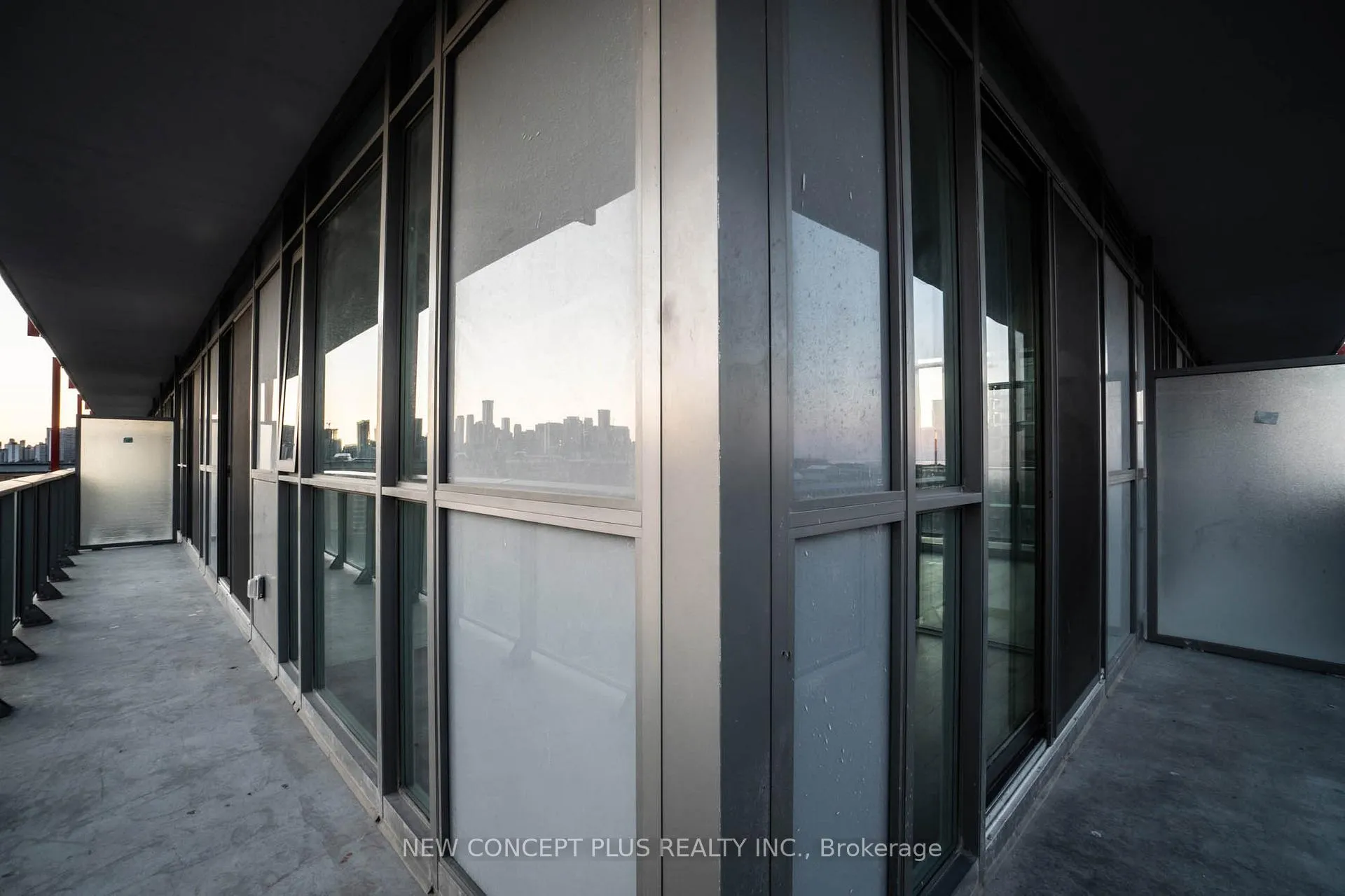 Photo 8 of Unit 1612, 120 Parliament Street E, Toronto, Moss Park — HOMEH