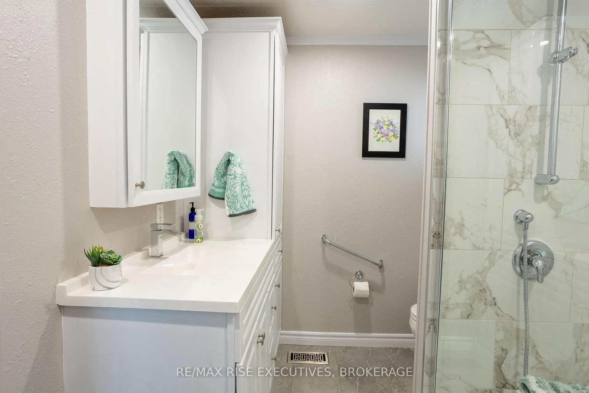 Photo 11 of 21 Powley Garden Drive, Kingston, Rideau — HOMEH
