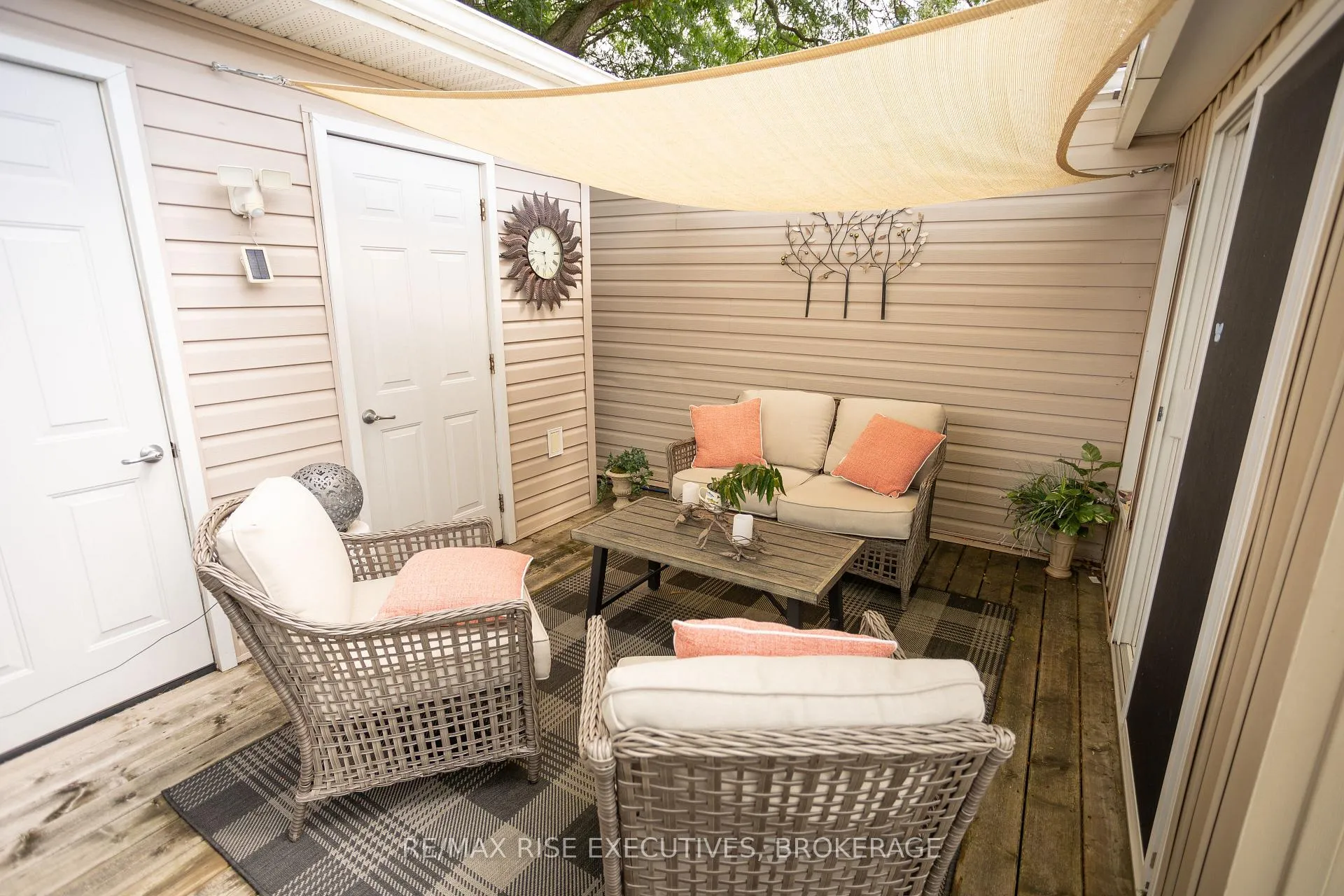Photo 16 of 21 Powley Garden Drive, Kingston, Rideau — HOMEH