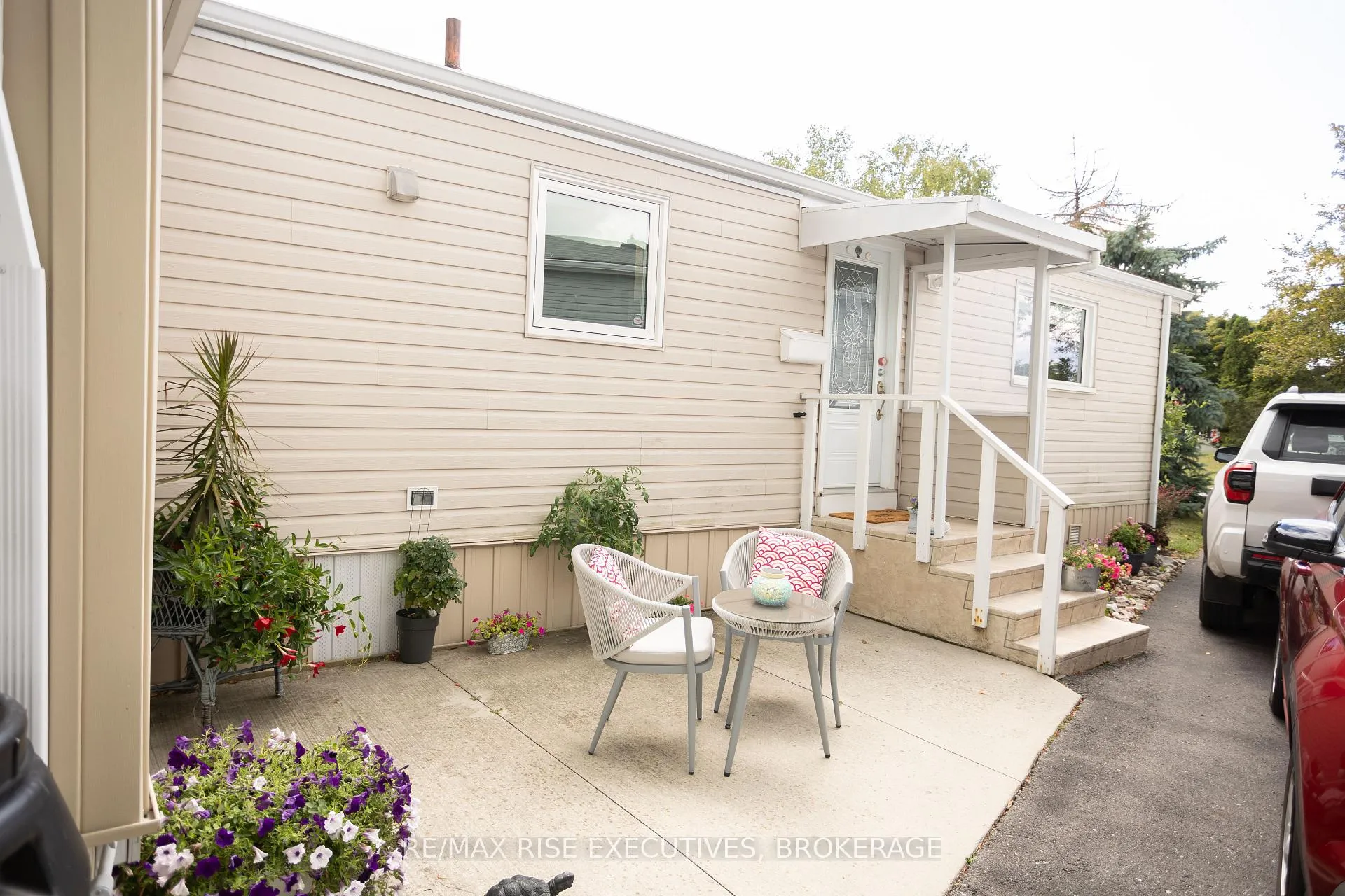 Photo 17 of 21 Powley Garden Drive, Kingston, Rideau — HOMEH