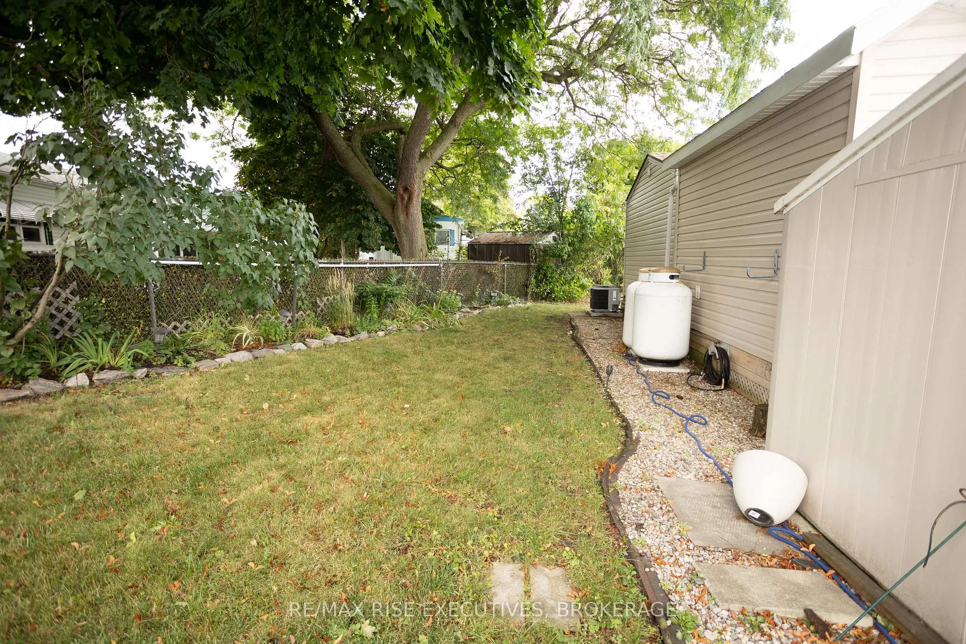 Photo 20 of 21 Powley Garden Drive, Kingston, Rideau — HOMEH