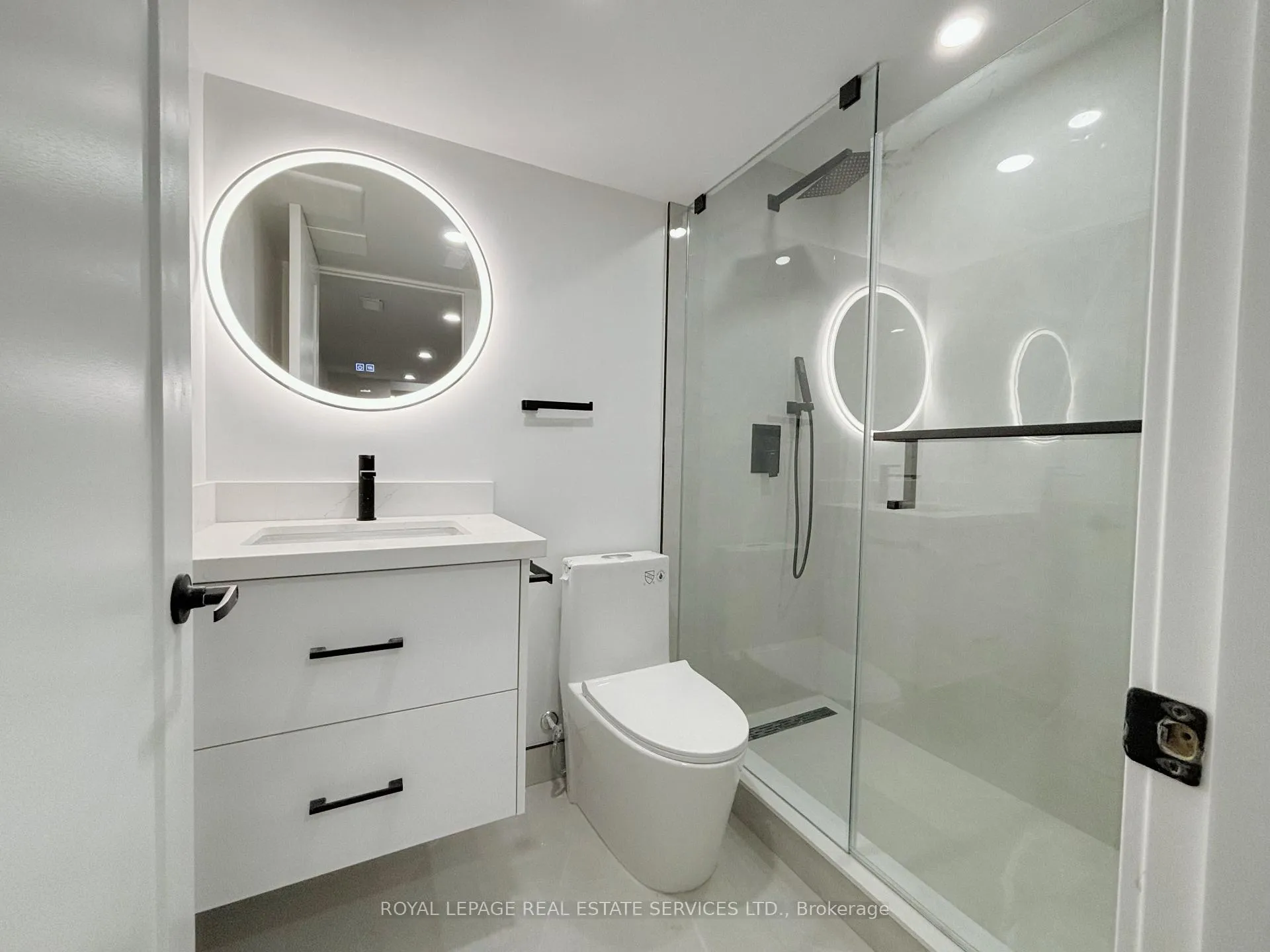 Photo 3 of Unit Basement, 422 Blinco Terrace, Milton, Clarke — HOMEH