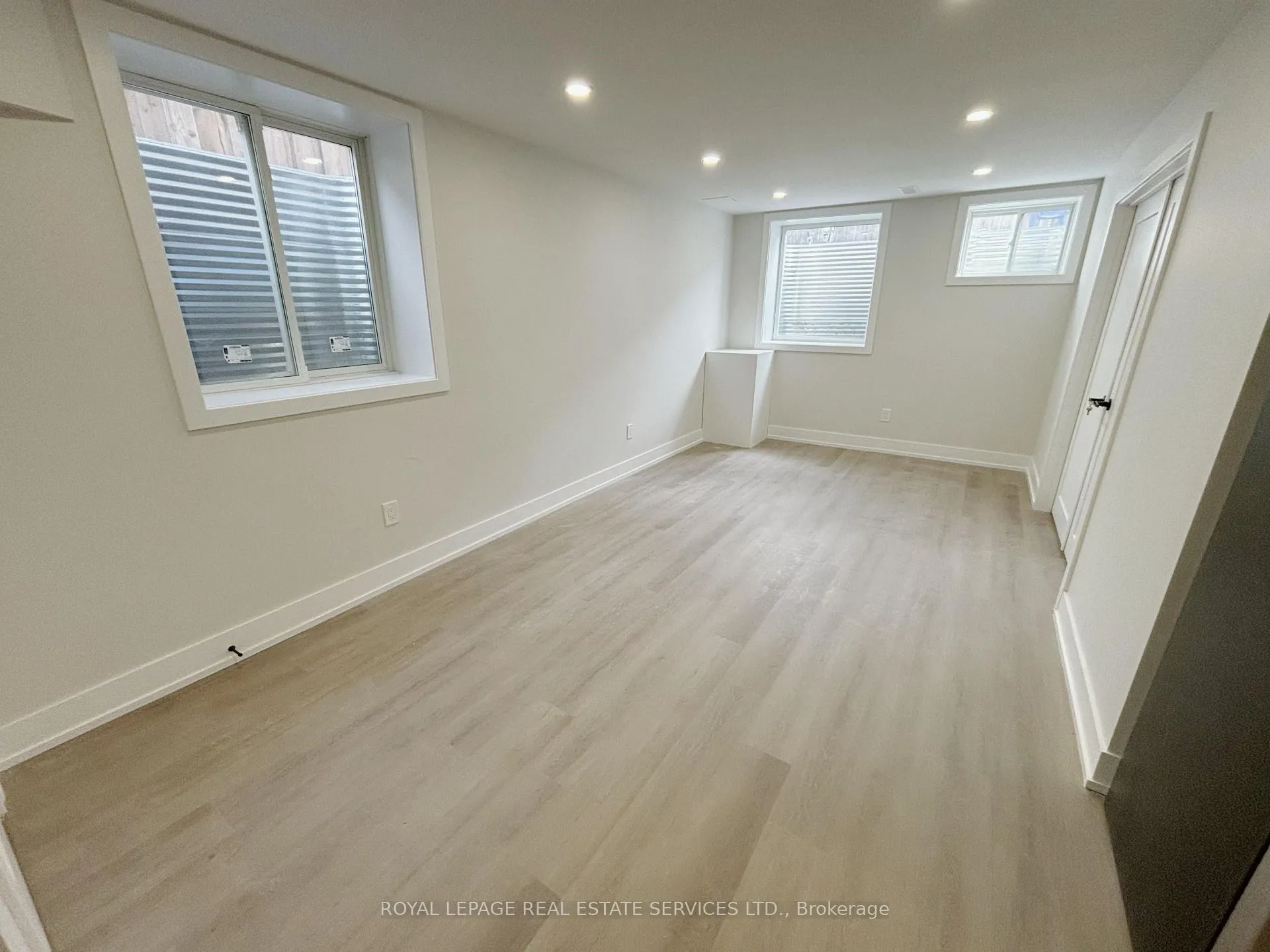 Photo 4 of Unit Basement, 422 Blinco Terrace, Milton, Clarke — HOMEH
