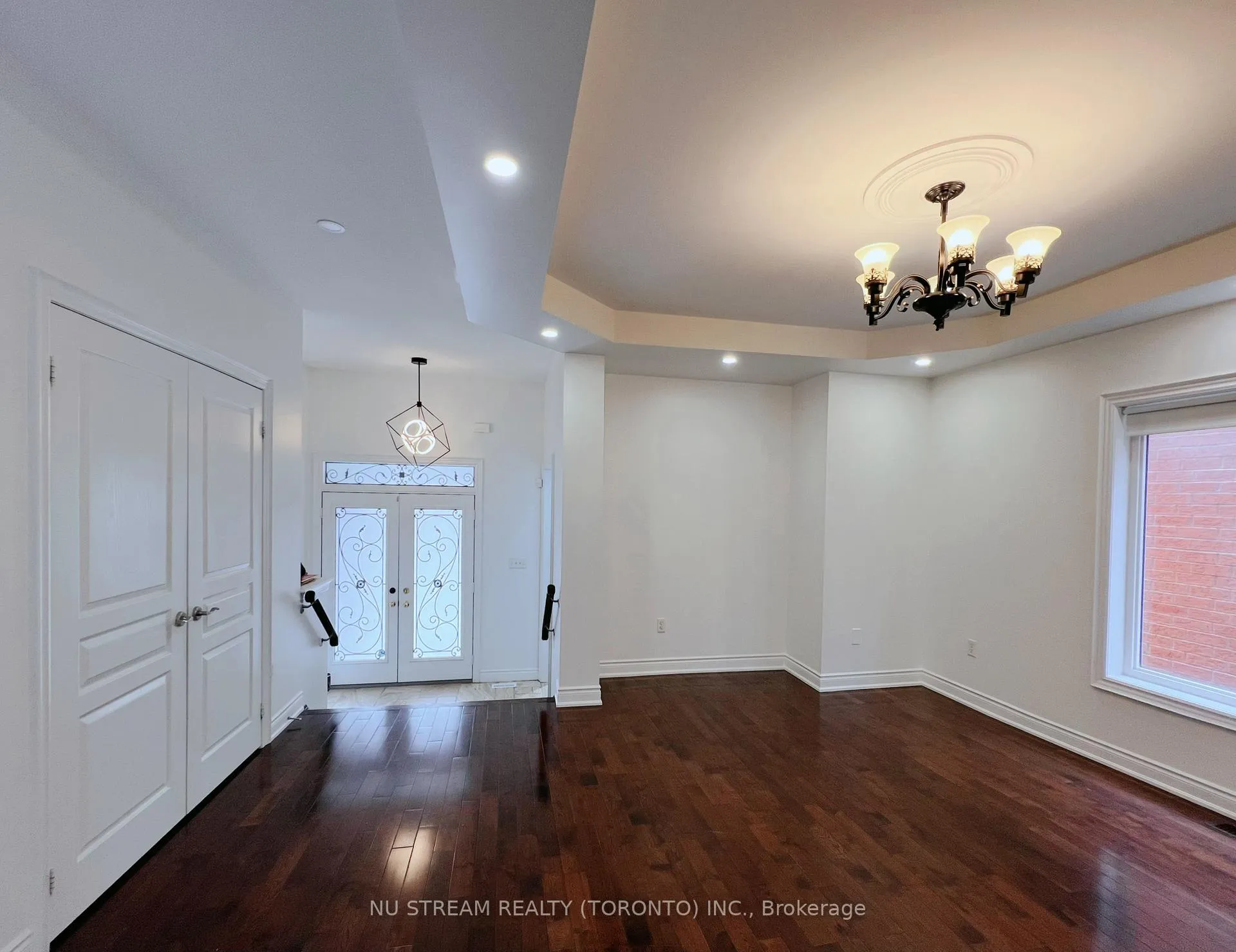 Photo 5 of 49 Portelli Crescent, Ajax, Northwest Ajax — HOMEH