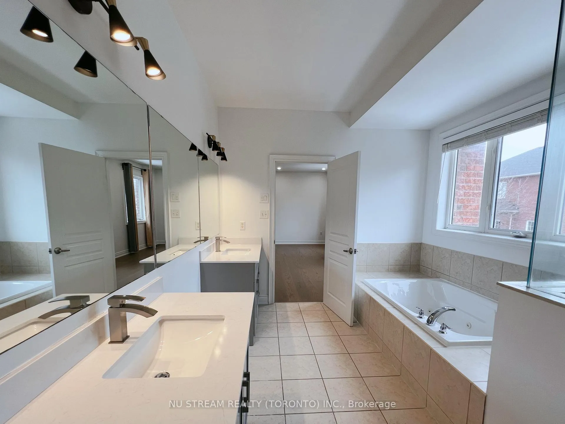 Photo 9 of 49 Portelli Crescent, Ajax, Northwest Ajax — HOMEH