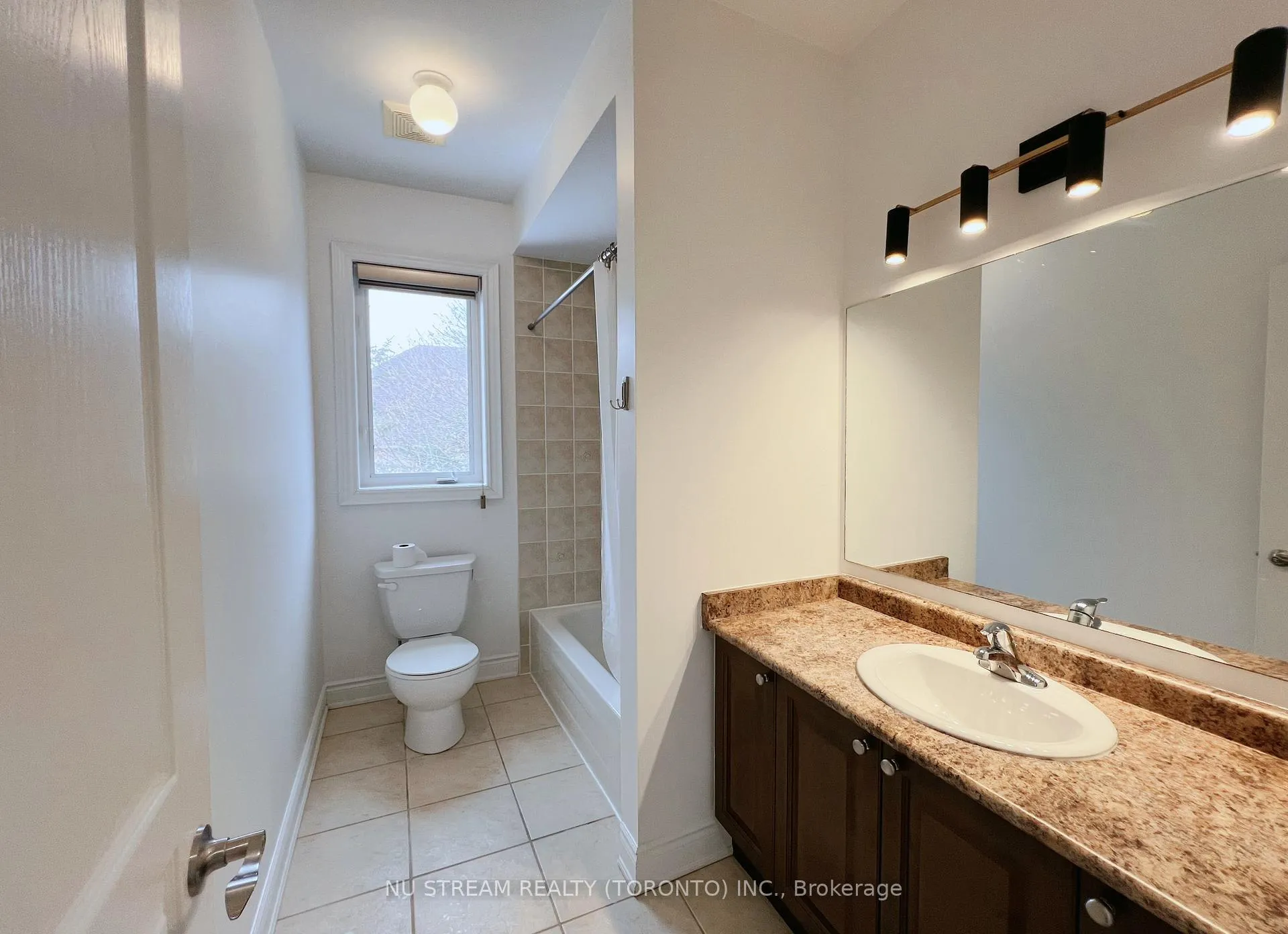 Photo 15 of 49 Portelli Crescent, Ajax, Northwest Ajax — HOMEH