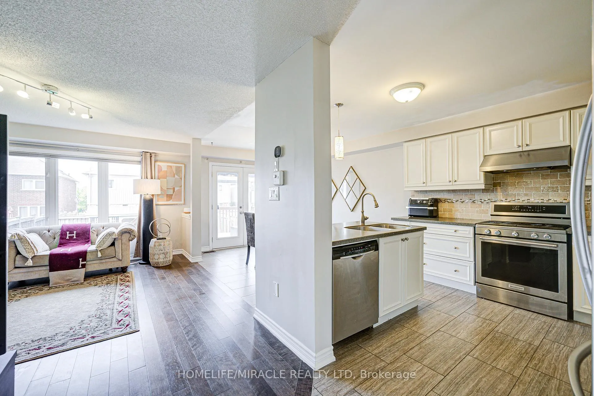Photo 10 of 56 Hayman Street, Clarington, Courtice — HOMEH