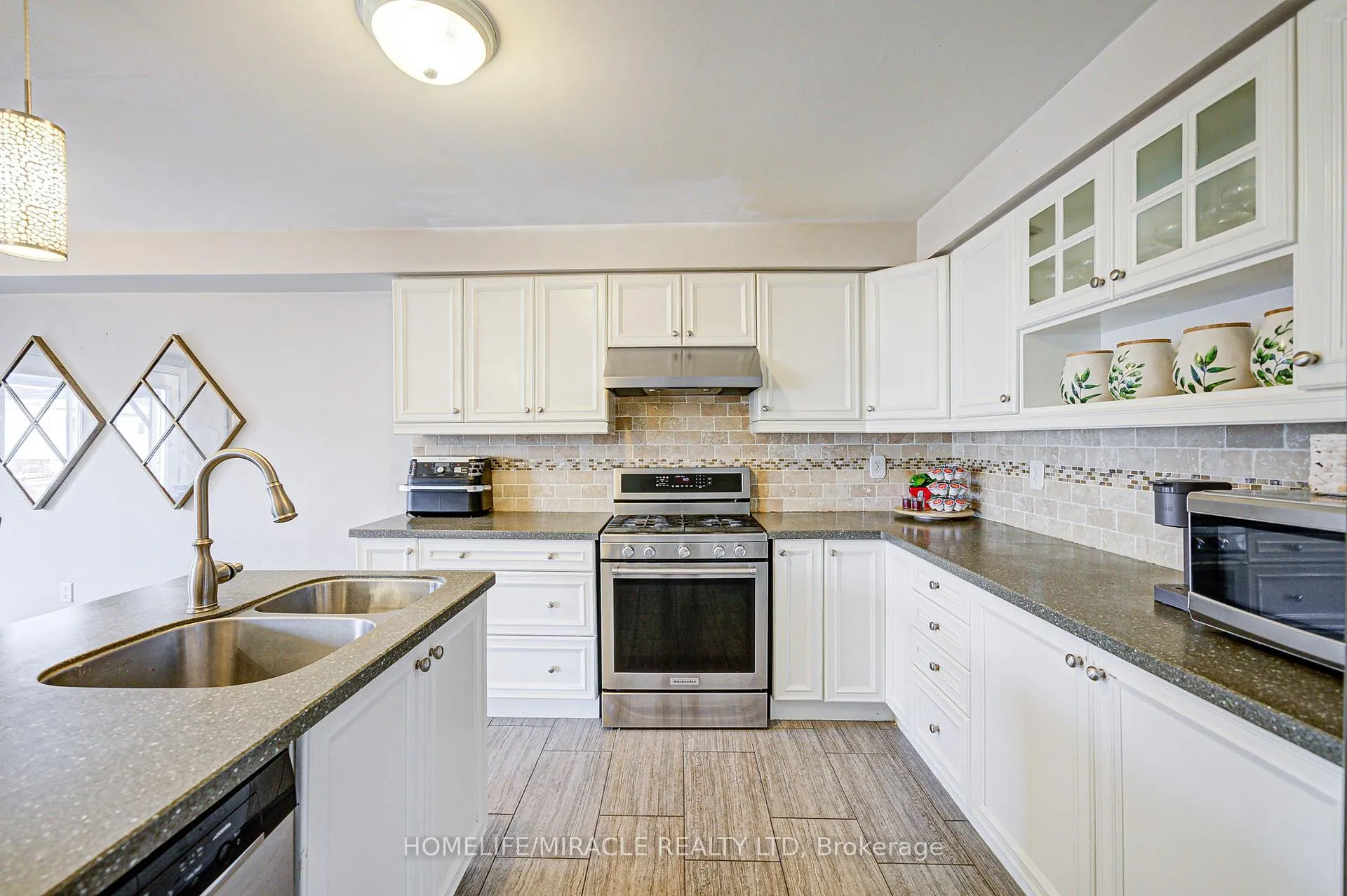 Photo 11 of 56 Hayman Street, Clarington, Courtice — HOMEH