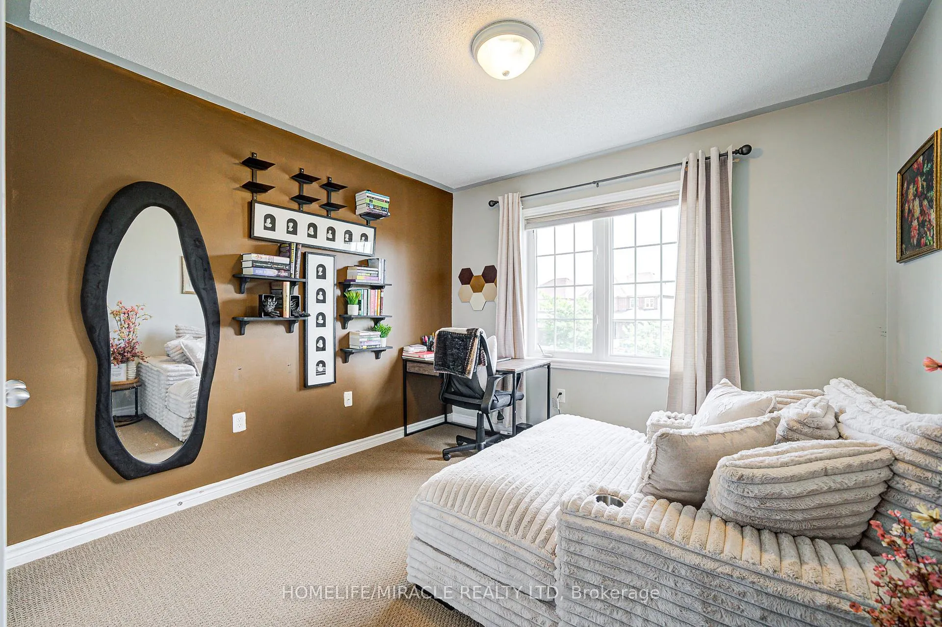 Photo 34 of 56 Hayman Street, Clarington, Courtice — HOMEH