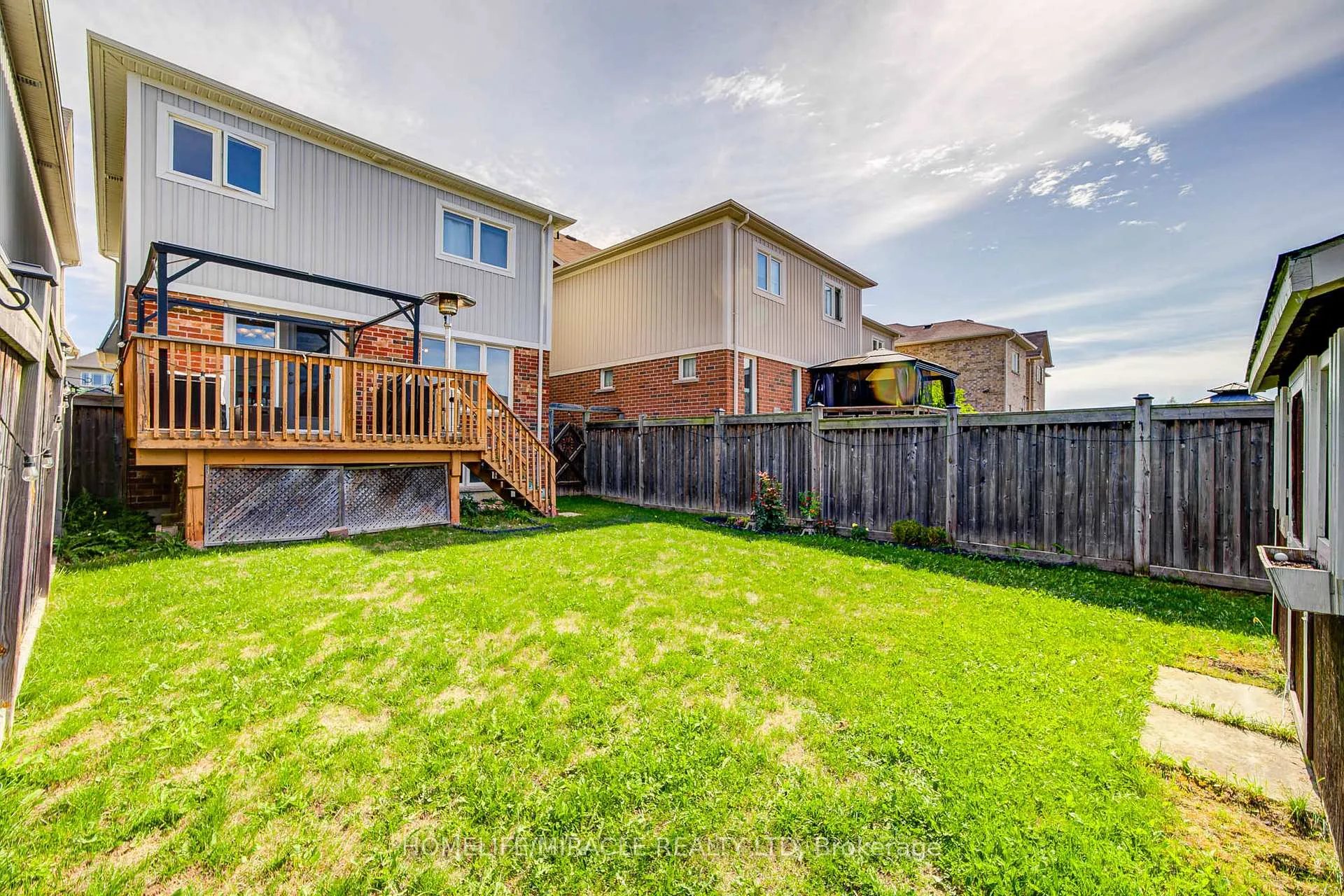 Photo 45 of 56 Hayman Street, Clarington, Courtice — HOMEH