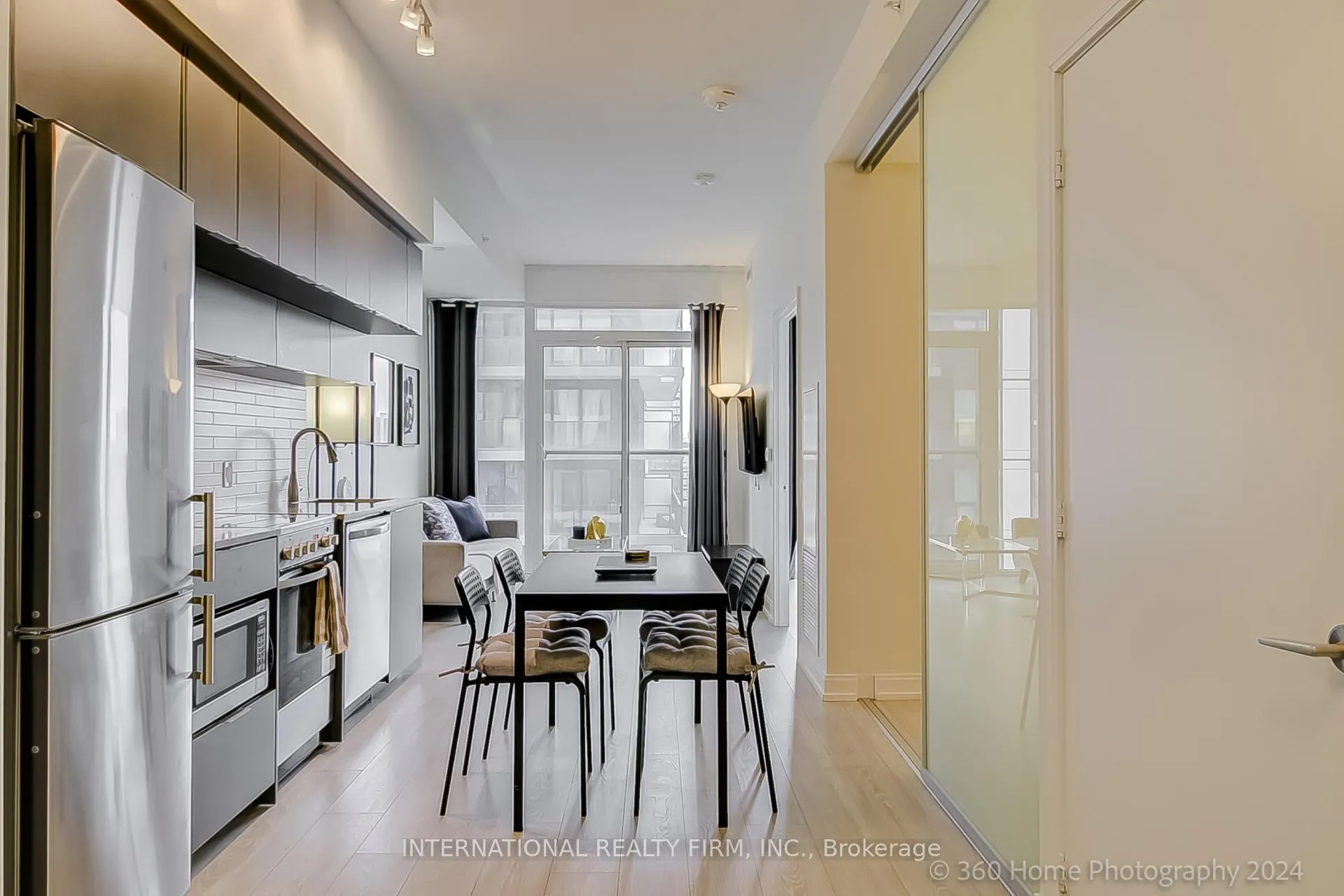 Photo 5 of Unit 2502, 181 Dundas Street E, Toronto, Church-Yonge Corridor — HOMEH