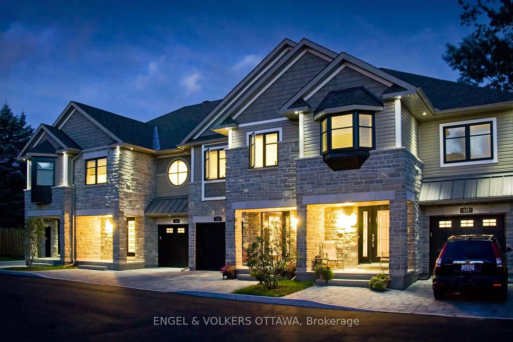 Photo 2 of 144 Montauk, Ottawa, Carleton Heights — HOMEH