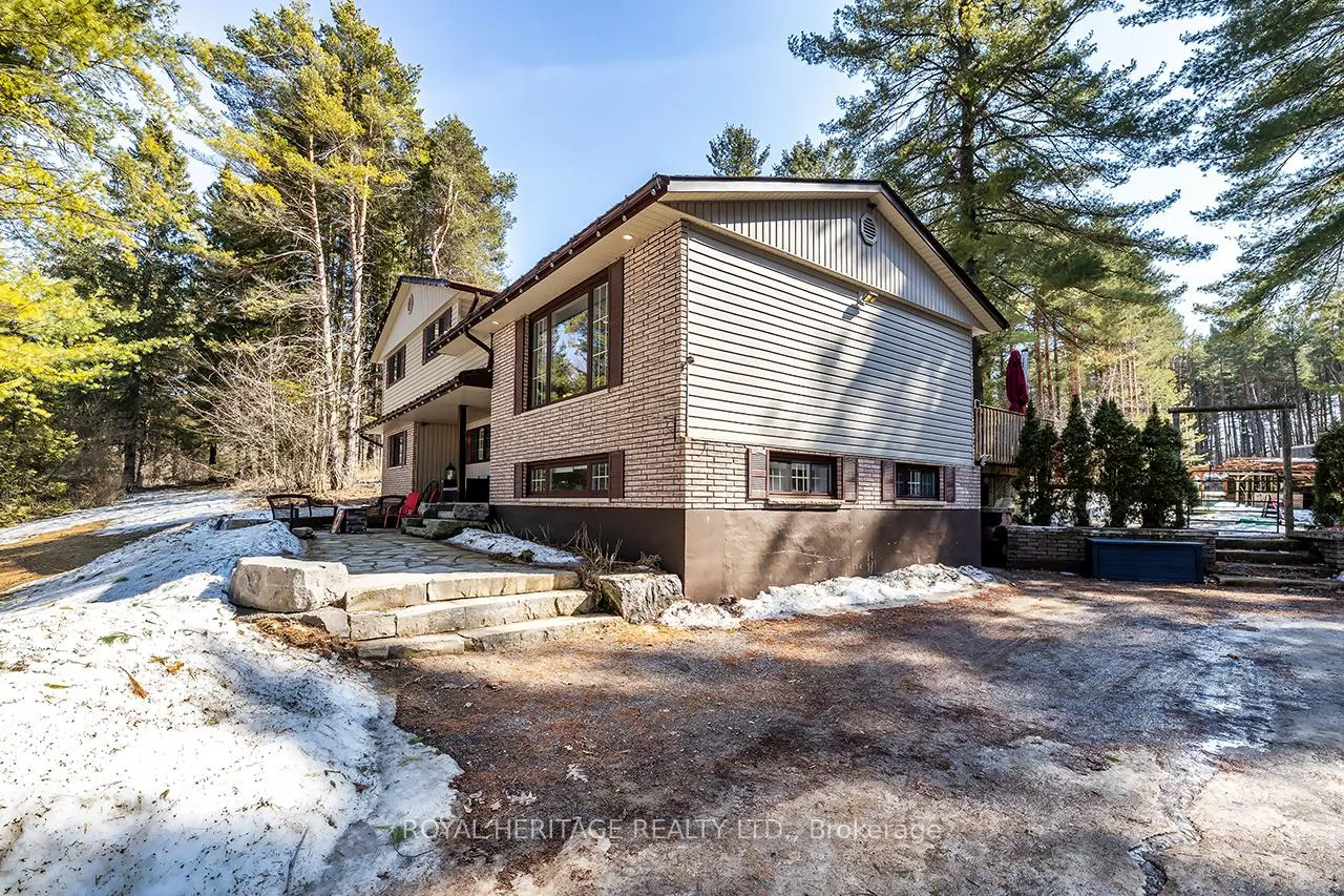 Photo 3 of 863 Carmel 2nd Line, Cavan Monaghan, Cavan Twp — HOMEH