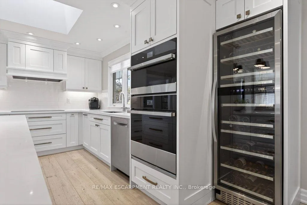 Photo 11 of 677 King Road, Burlington, LaSalle — HOMEH