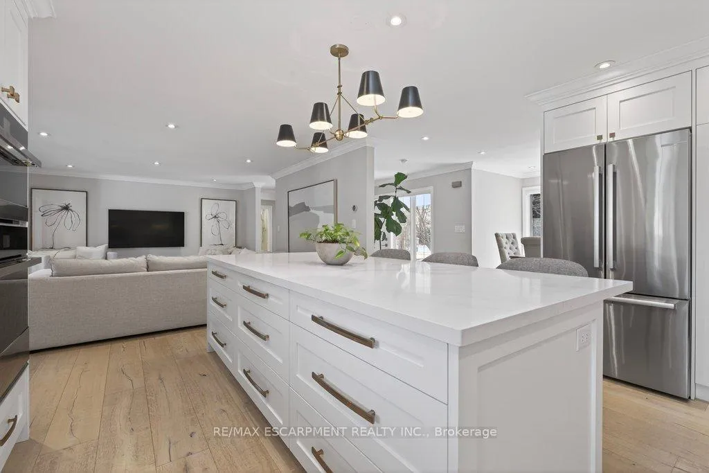 Photo 14 of 677 King Road, Burlington, LaSalle — HOMEH