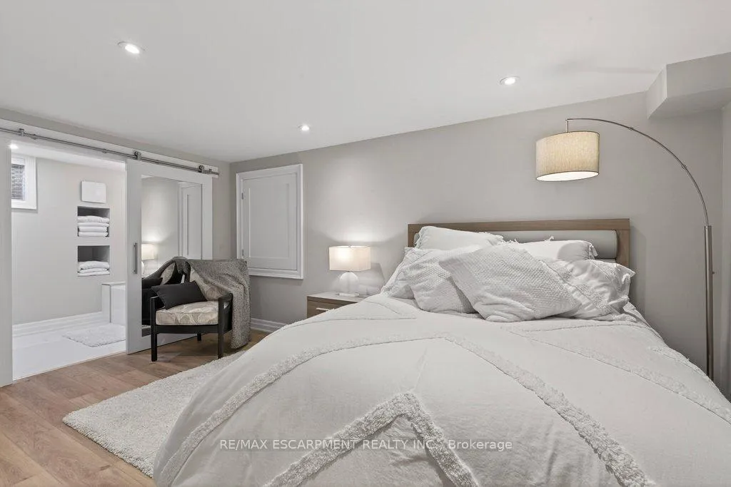 Photo 36 of 677 King Road, Burlington, LaSalle — HOMEH